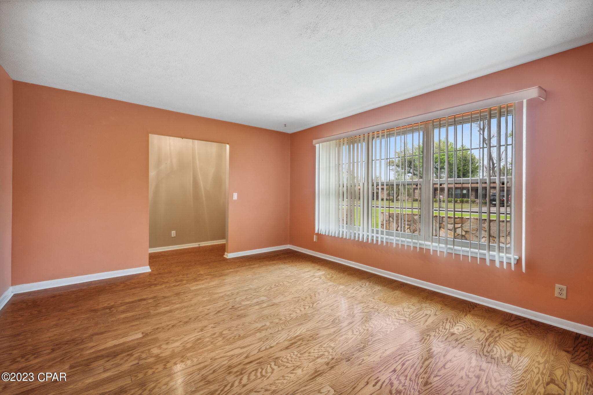 Imperial Oaks - Residential