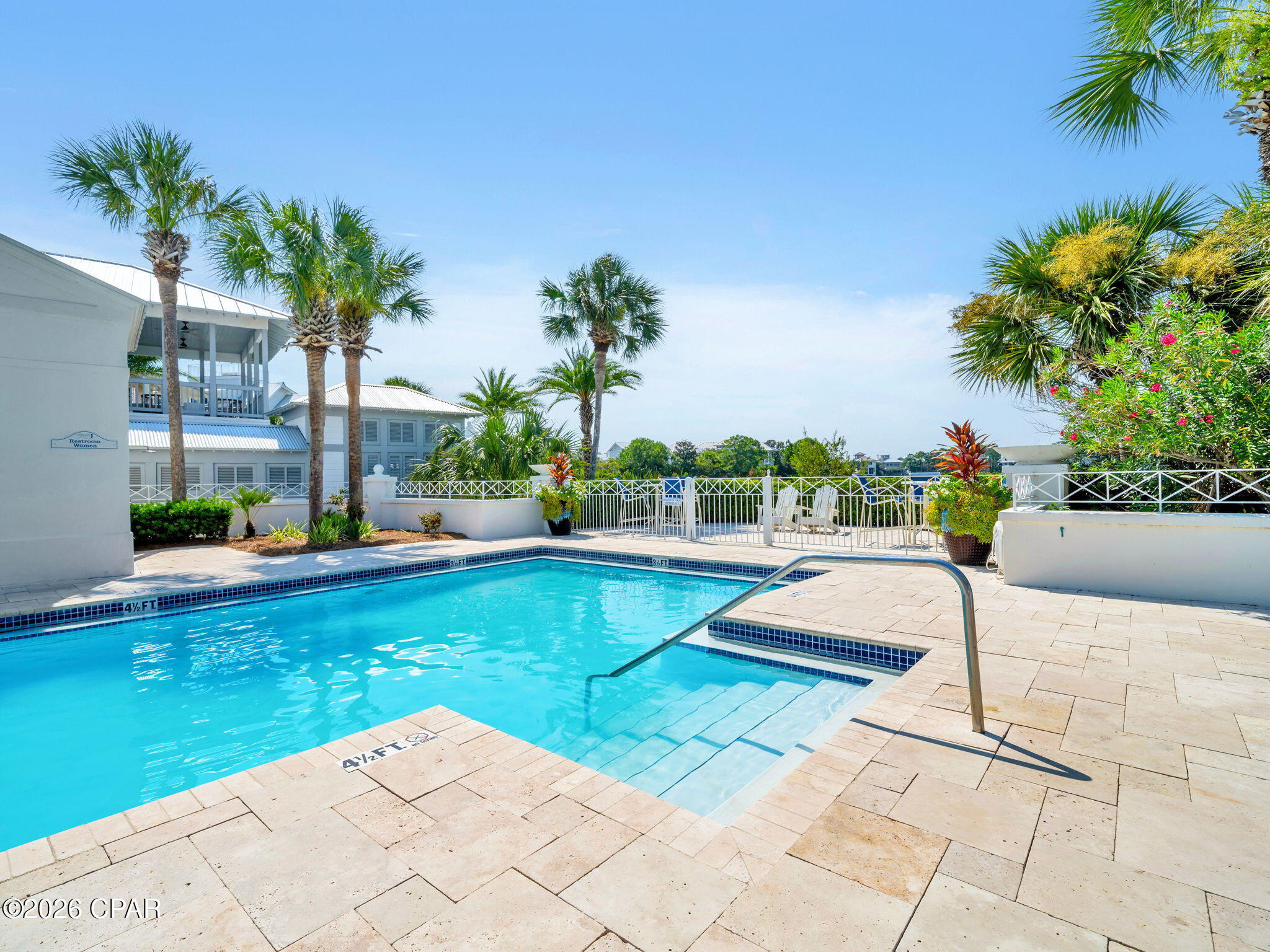 Carillon Beach Inn - Residential