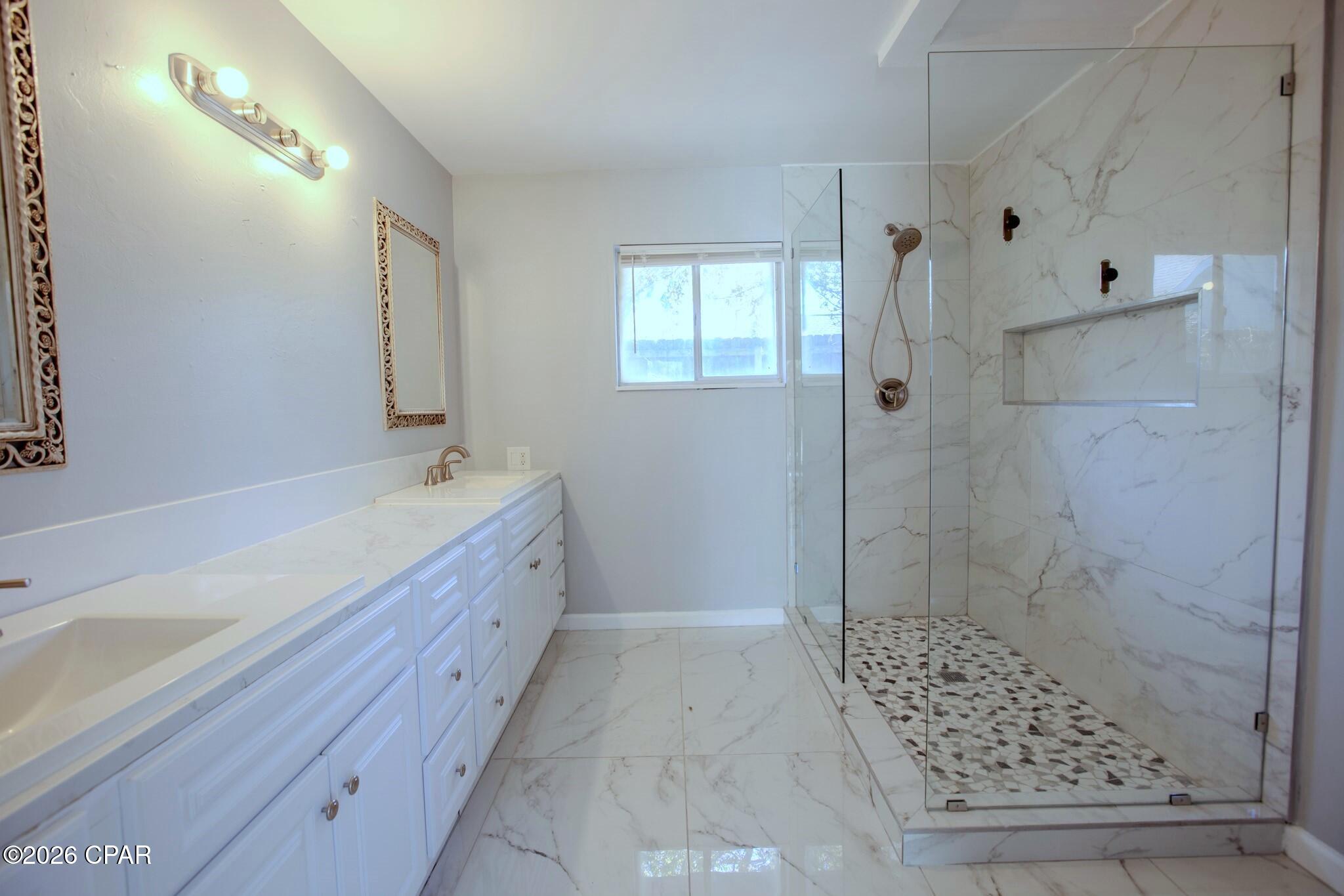Baywood Shores Est Unit 2 - Residential Lease