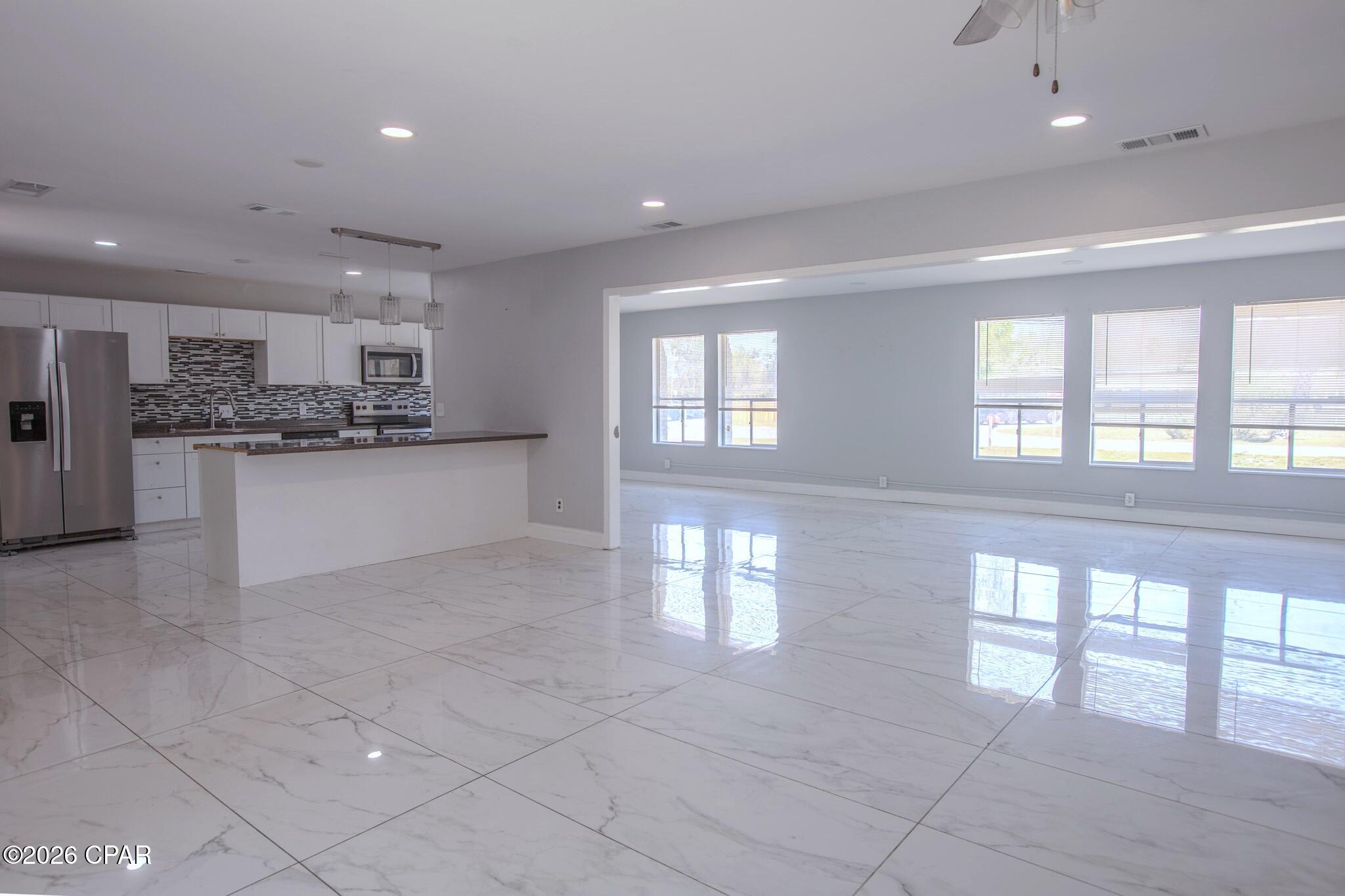 Baywood Shores Est Unit 2 - Residential Lease