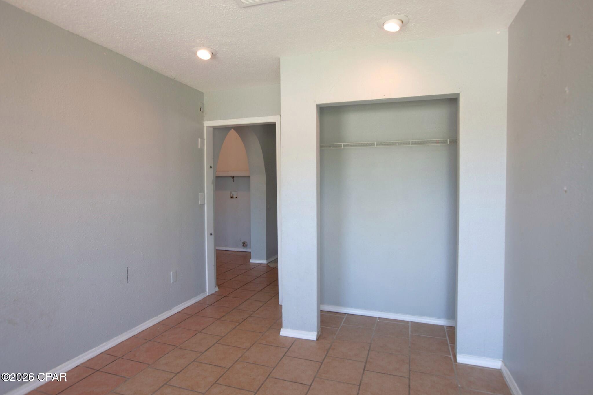 Baywood Shores Est Unit 2 - Residential Lease