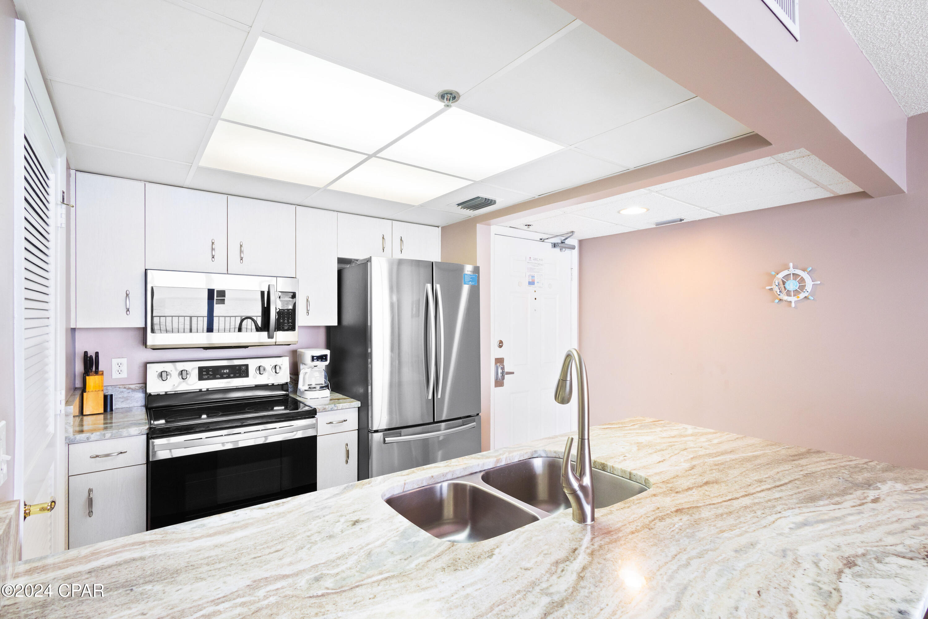 Long Beach Towers III - Residential