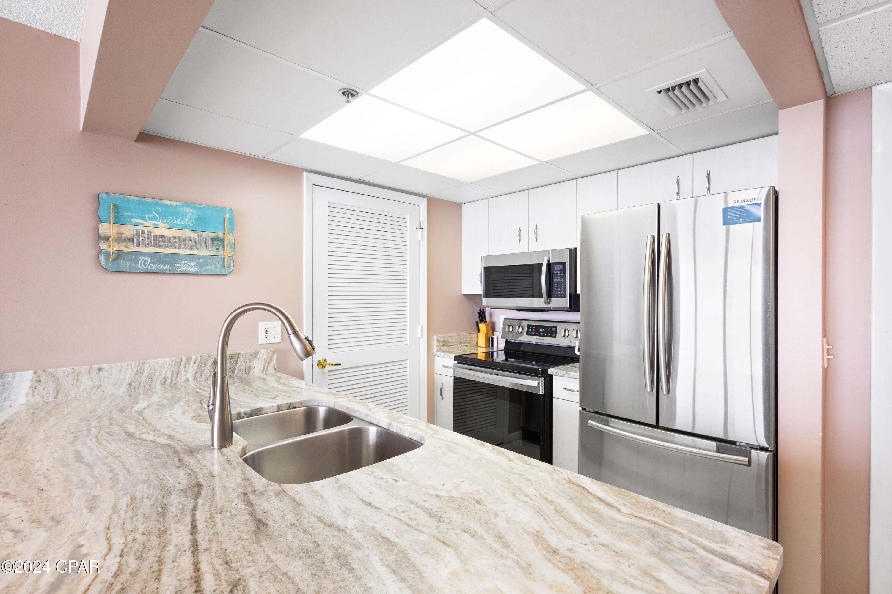 Long Beach Towers III - Residential