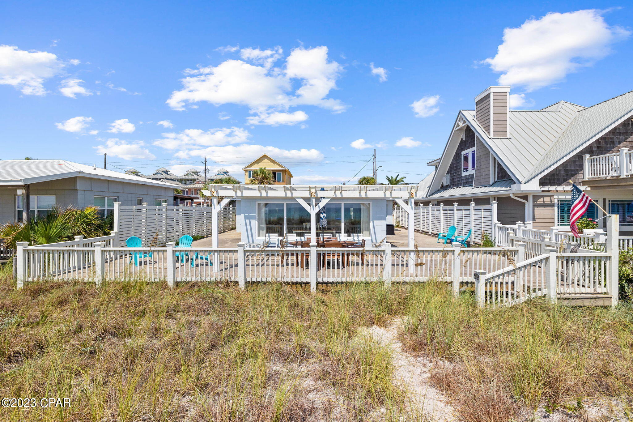 Lullwater Beach - Residential