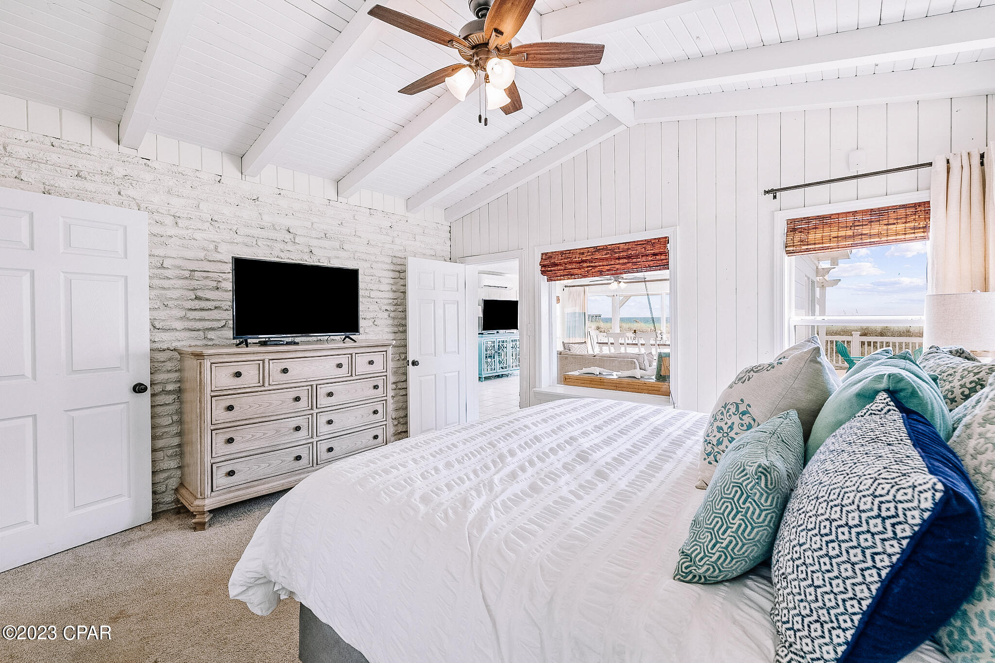 Lullwater Beach - Residential