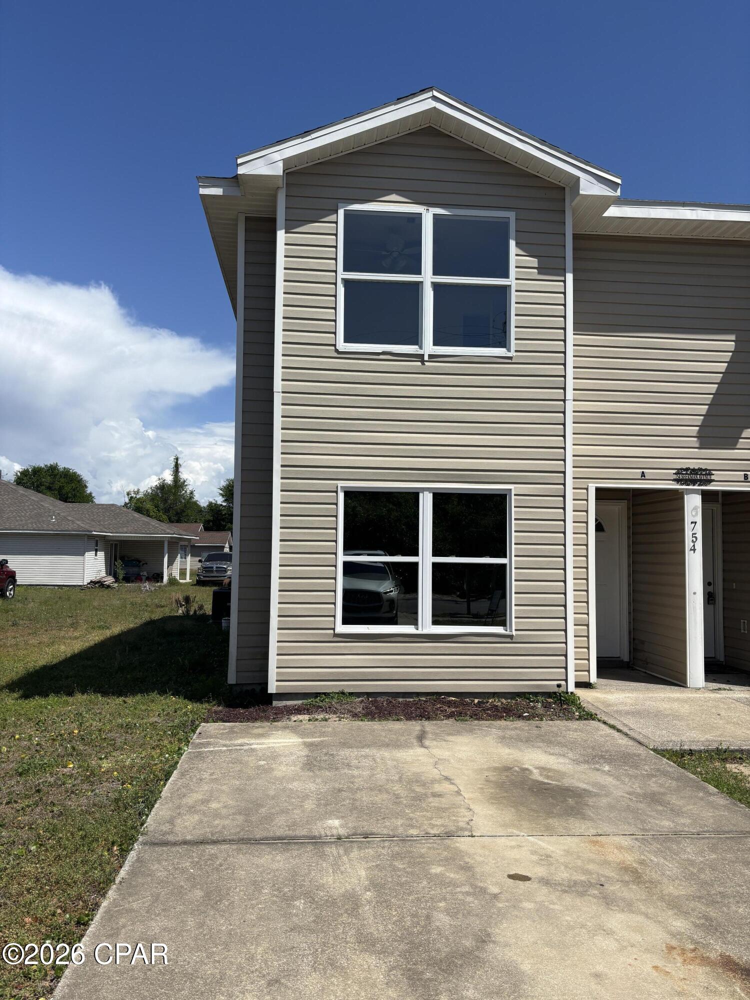 $500 off First Months Full Rent
Welcome to 754 Sherman Ave, a charming 3-bedroom, 1.5-bathroom home located in the heart of Panama City, FL. This property boasts a central location that puts you just 15 minutes away from Tyndall, making it an ideal spot for those who value convenience. The home itself is designed to offer a comfortable living experience. The half bath provides additional convenience, ensuring that there's always a free bathroom when you need one. With its prime location and well-designed interiors, 754 Sherman Ave offers a blend of comfort and convenience that's hard to beat. Come and experience it for yourself!