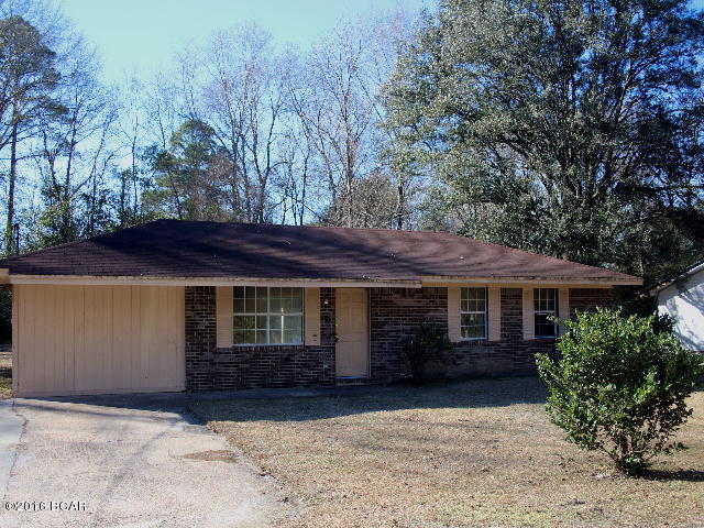 PRICED REDUCTION!! If you need 4 bedrooms this house has them! The bedrooms feature split bedroom design. There is a nice size back yard and you have city water. With a few updates you will have a nice home in town. It is conveniently located to local amenities. Chipley, FL is the county seat of Washington County and is a progressive small town with nice friendly people. It is only about a hours drive to the Gulf coast where there are beautiful white suggary sandy beaches. It is even nearer to an international airport.