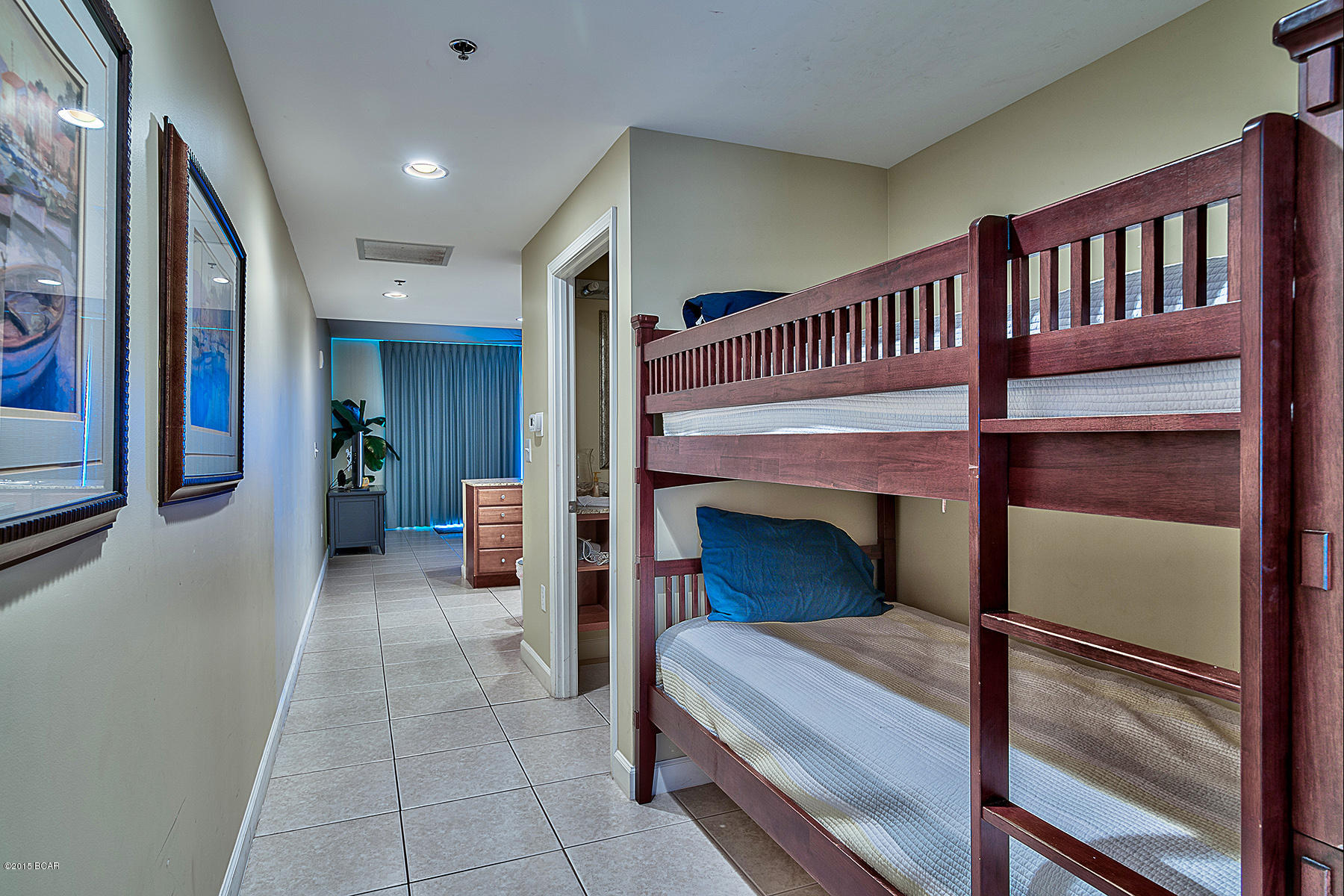 Splash Condo - Residential