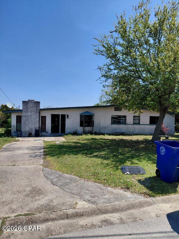 Single-family home featuring 4 bedrooms and 3 bathrooms with 2,156 sqft of living space. Recently updated with a new roof, new water heater, fresh paint, new flooring, and new appliances. Includes a cozy fireplace and a dedicated mother-in-law suite with a private bathroom and an oversized walk-in closet. Kitchen and bathrooms are original, offering great potential for customization. Property also features a crawlspace, new washer and dryer, and a yard that could benefit from additional fencing.