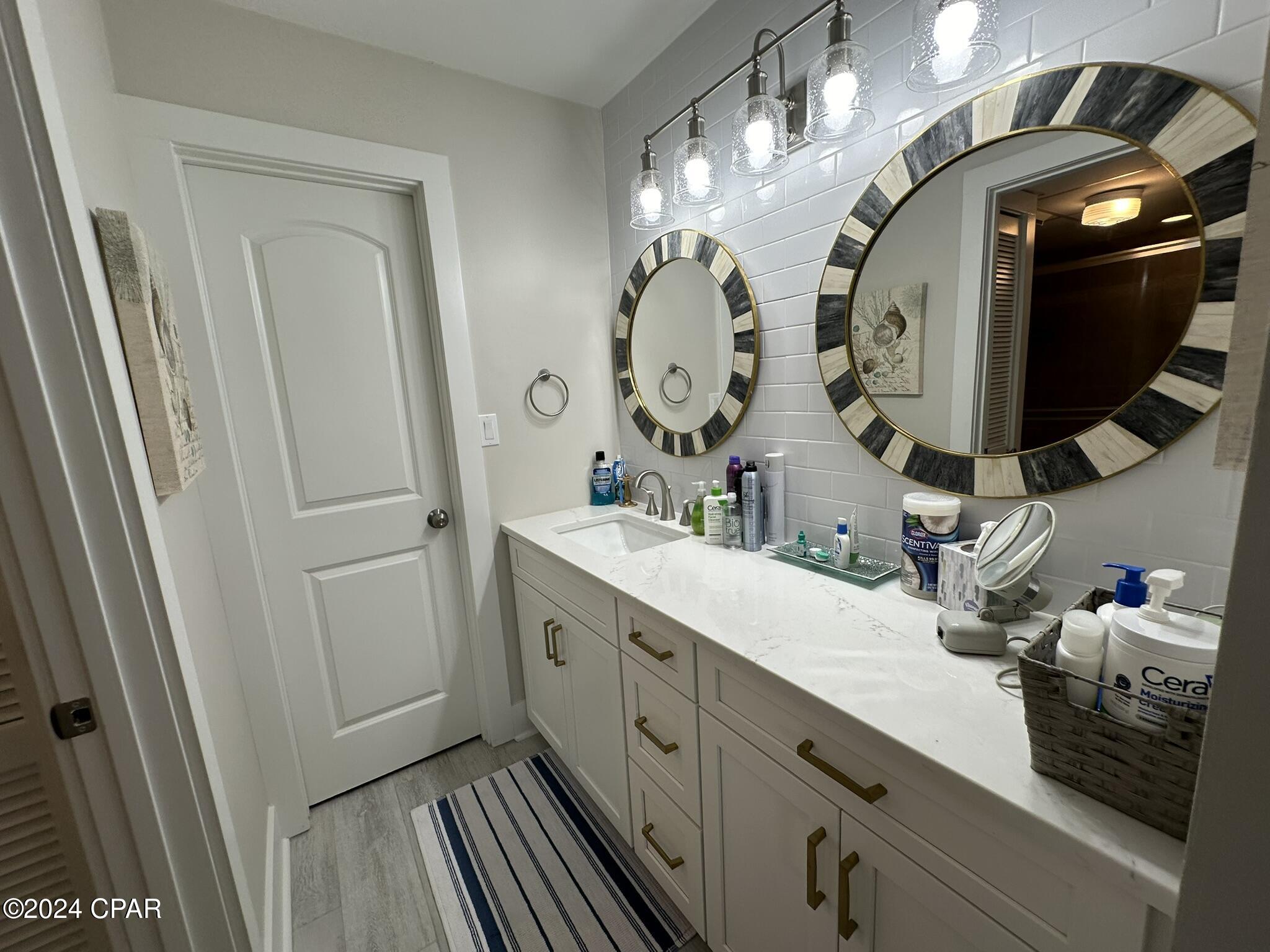 River Oaks Tennis Villas - Residential