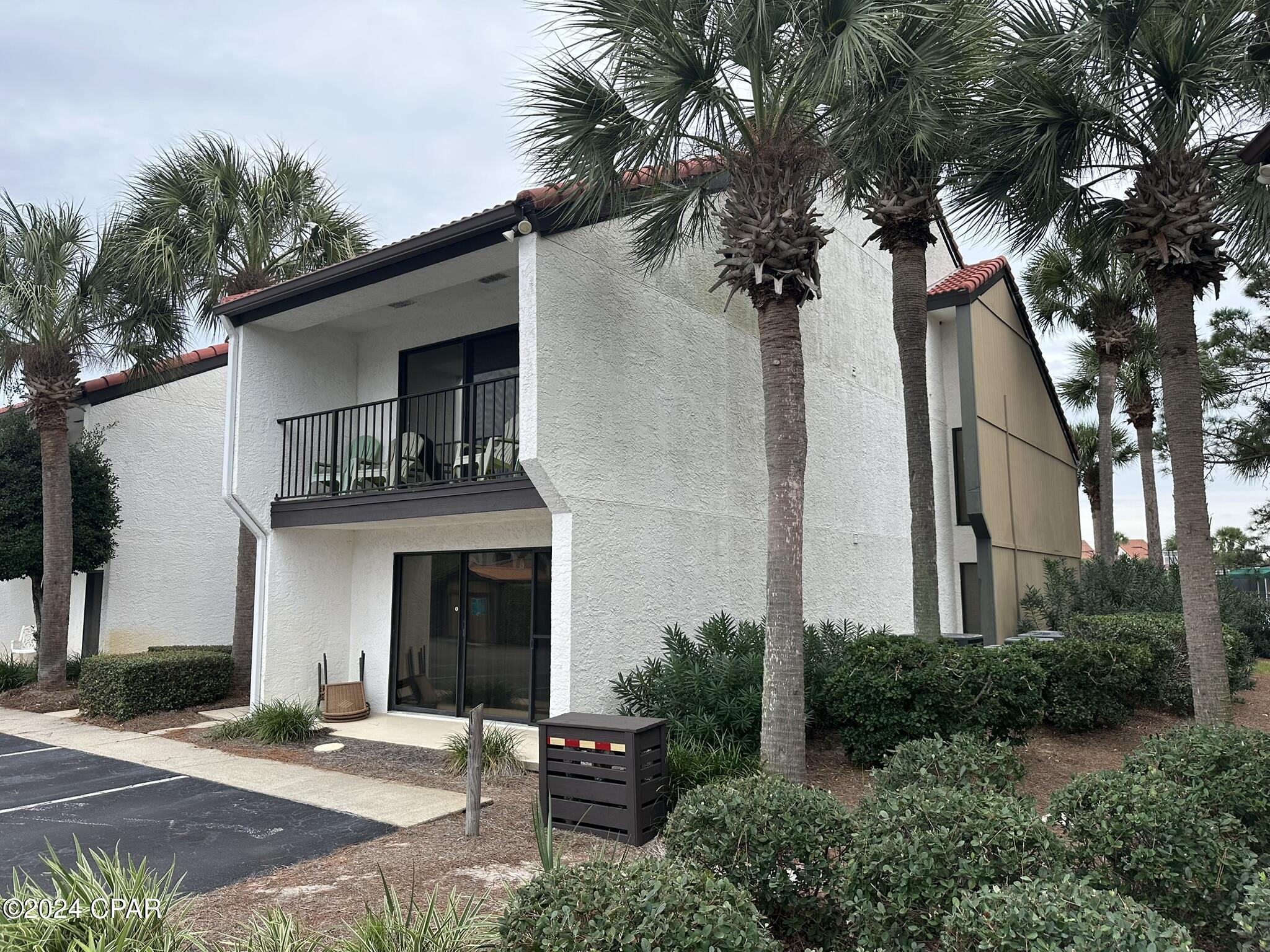 River Oaks Tennis Villas - Residential