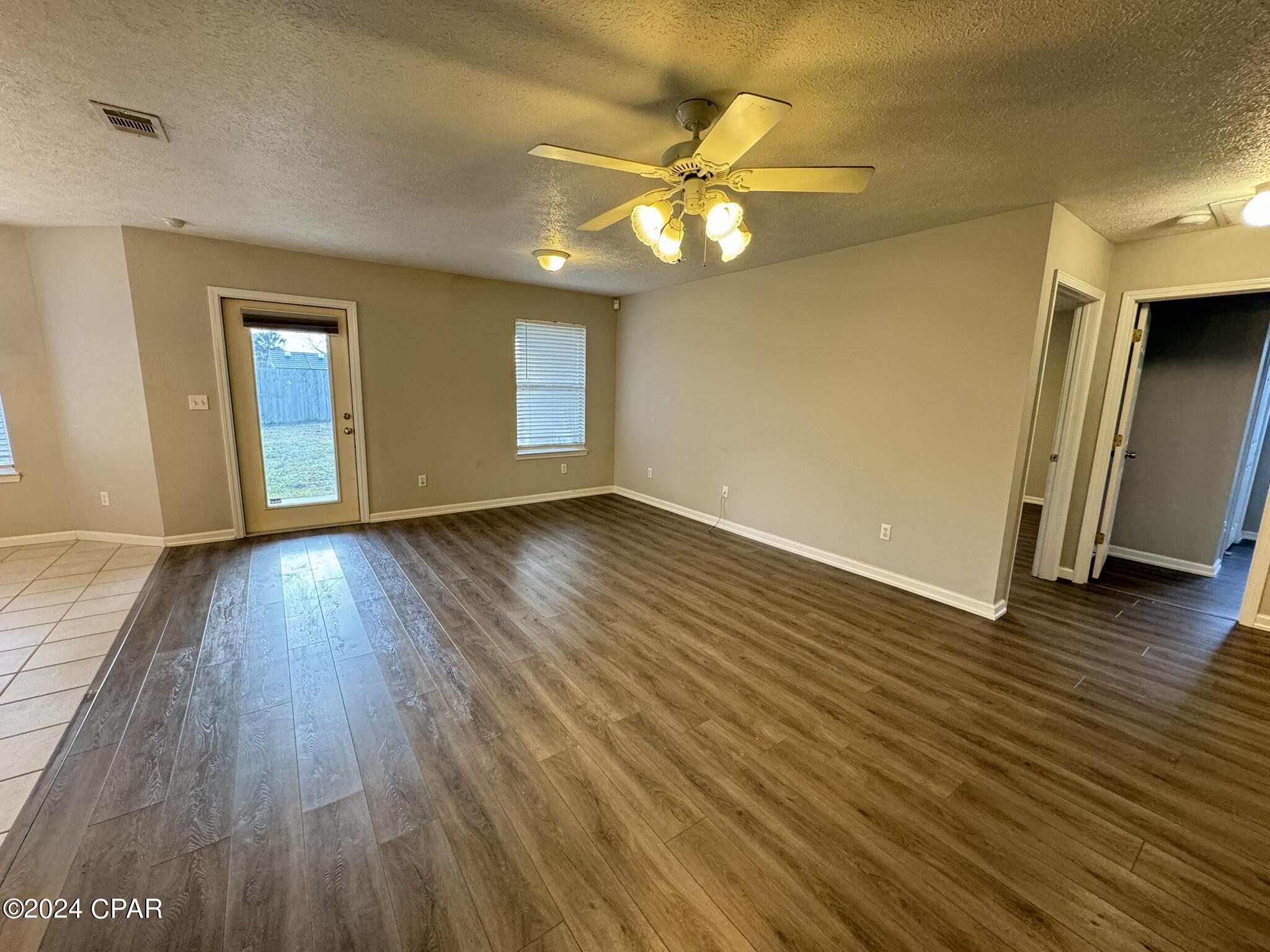 [No Recorded Subdiv] - Residential Lease