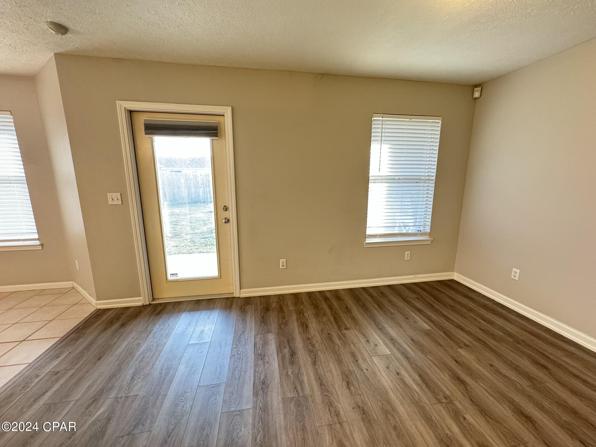 [No Recorded Subdiv] - Residential Lease