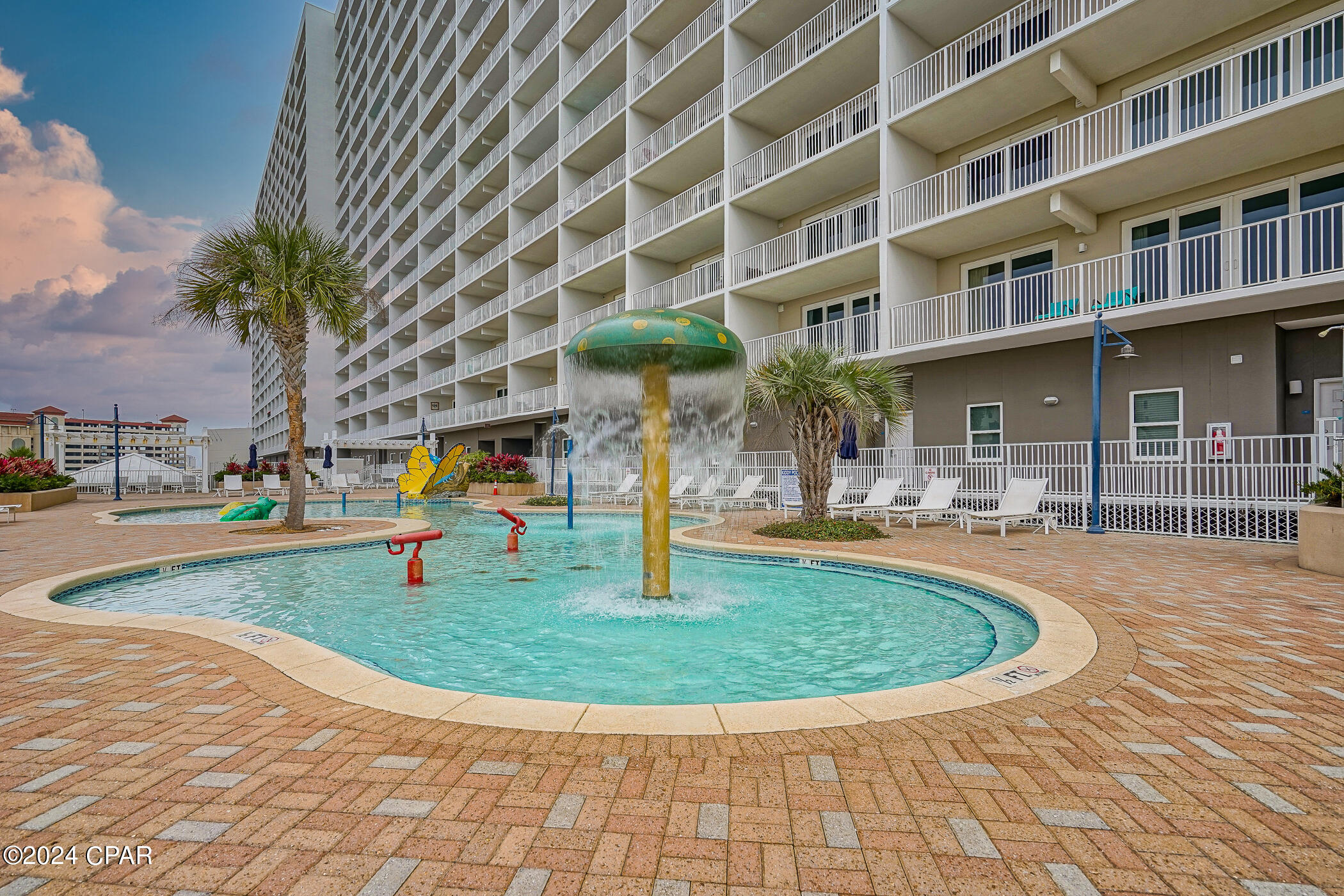 Laketown Wharf - Residential