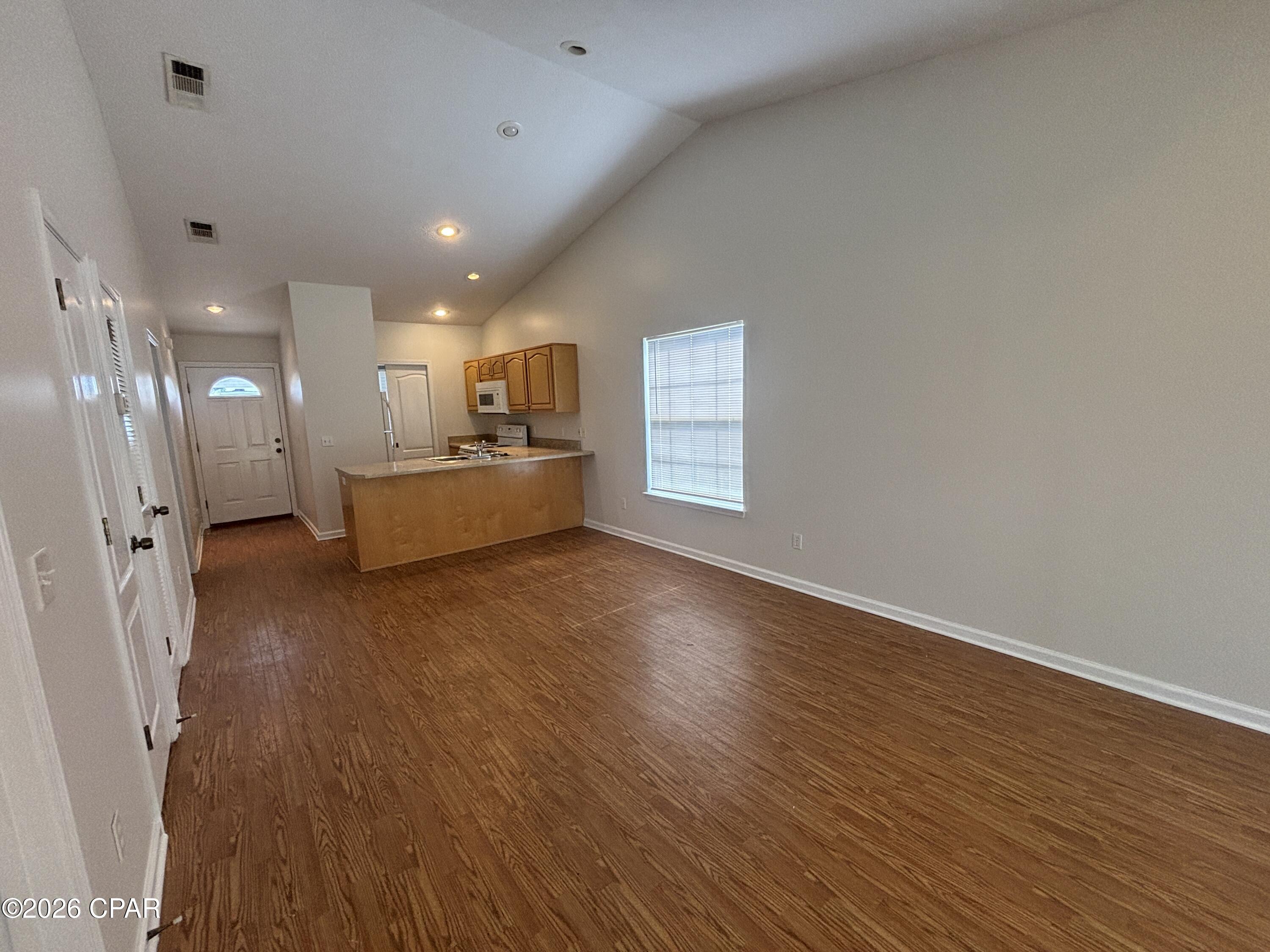 [No Recorded Subdiv] - Residential Lease