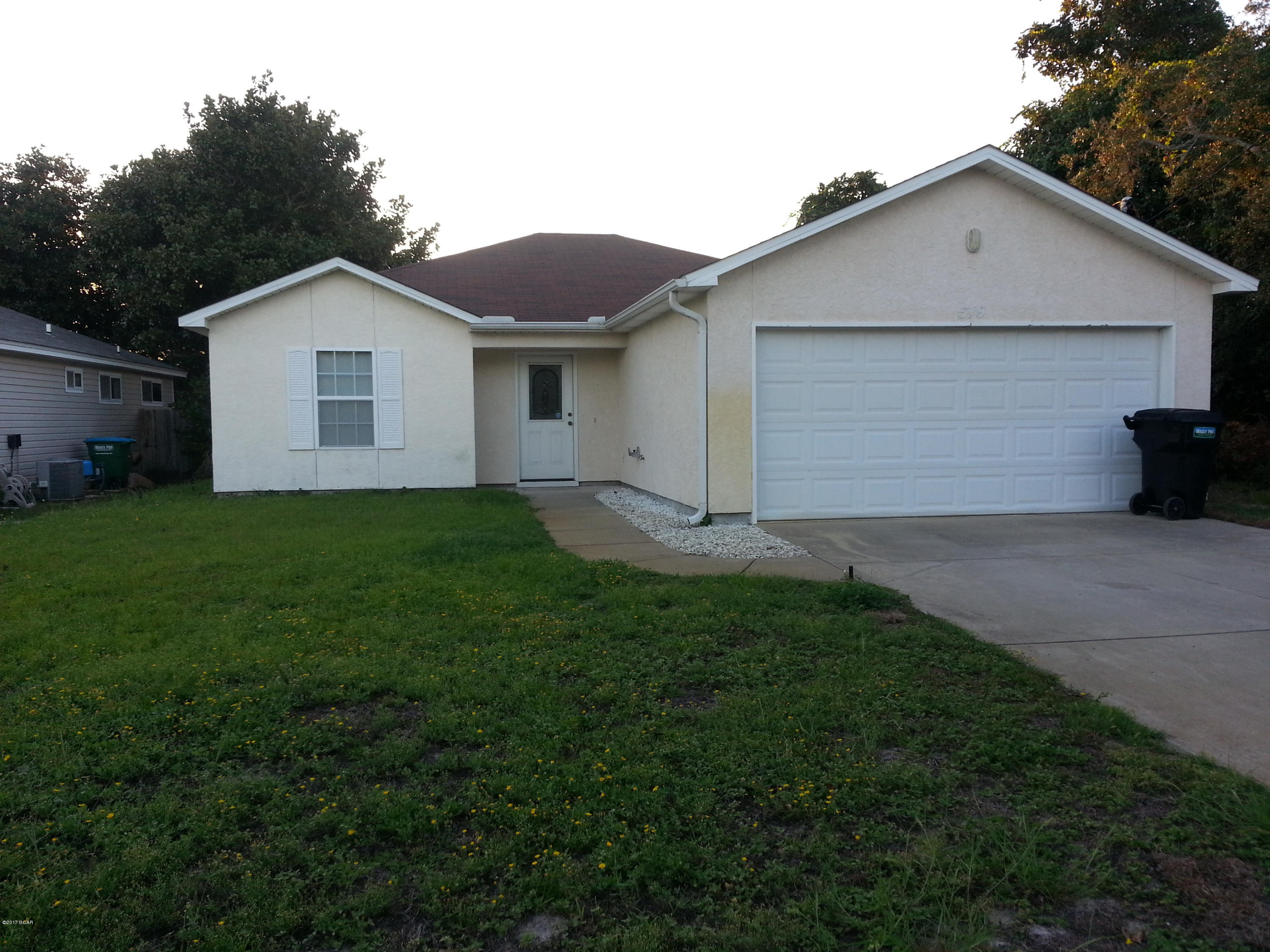 Beautiful 3 bedroom 2 bath close to beach, ceramic tile and carpet, breakfast bar, open floor plan, 2 car garage and sprinkler system.