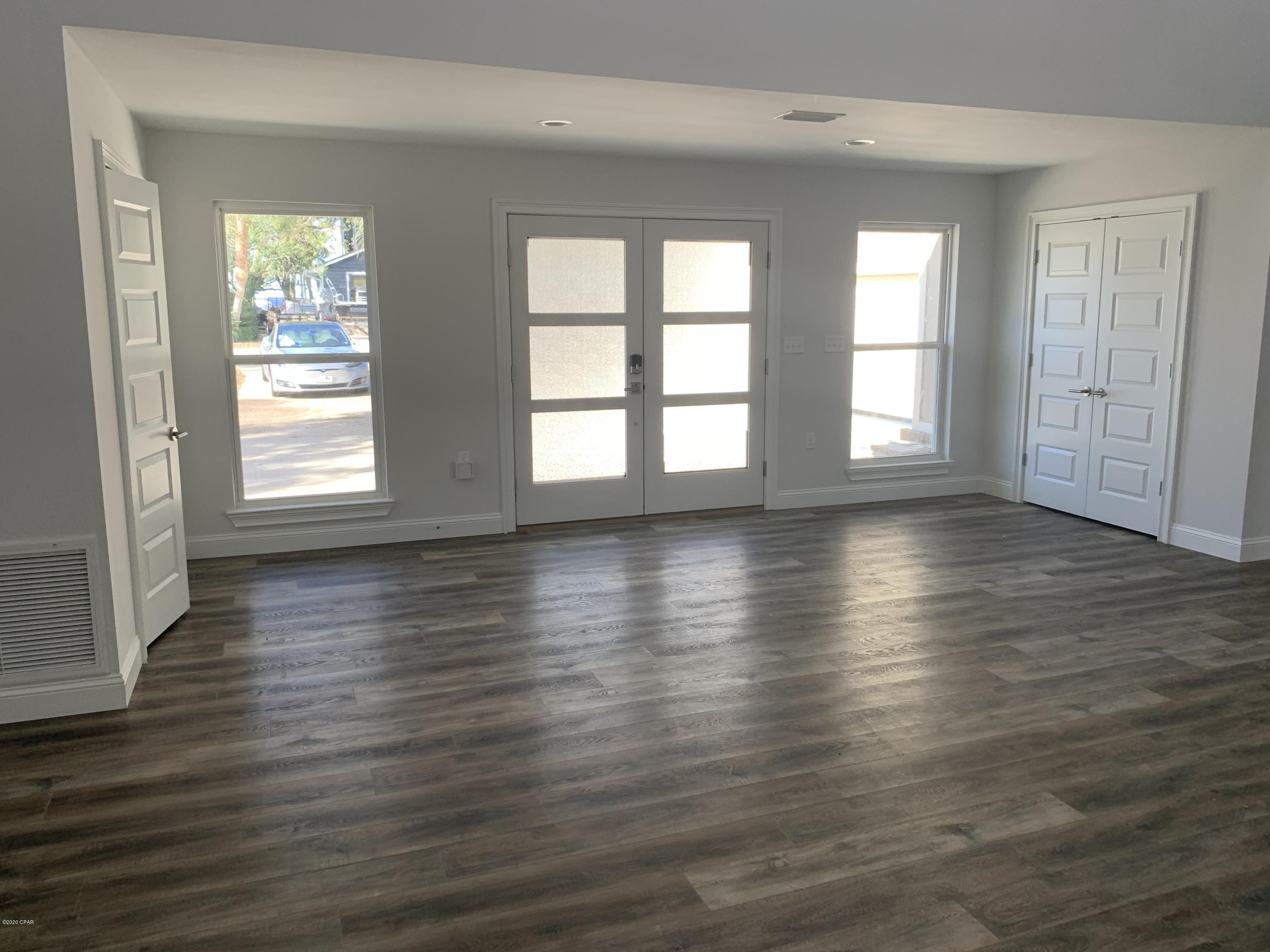 Kings Point Harbour U-I Replat - Residential Lease