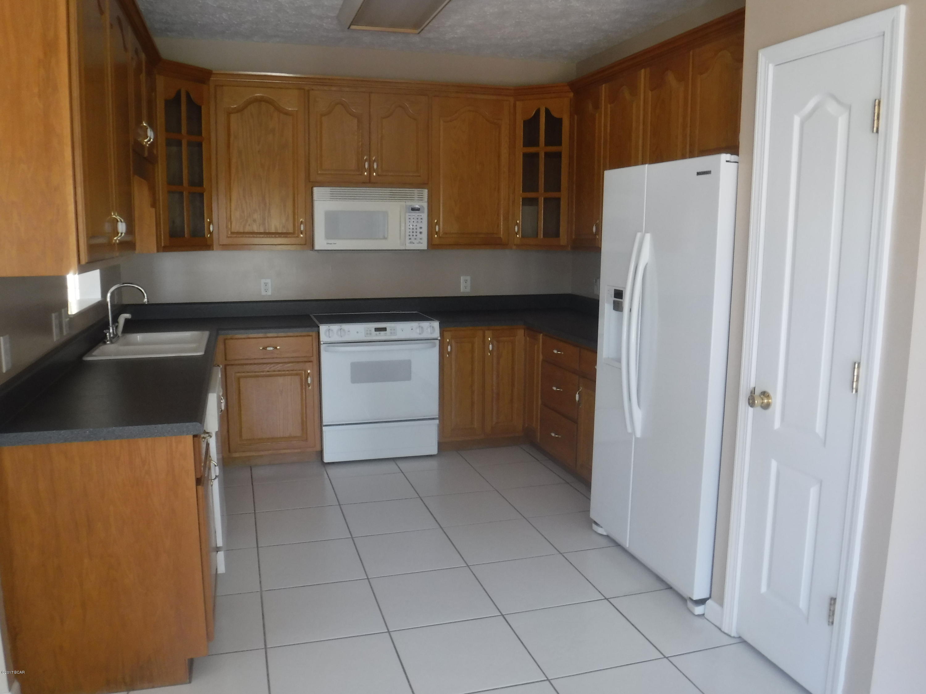 Baywood Shores Est Unit 4 - Residential Lease