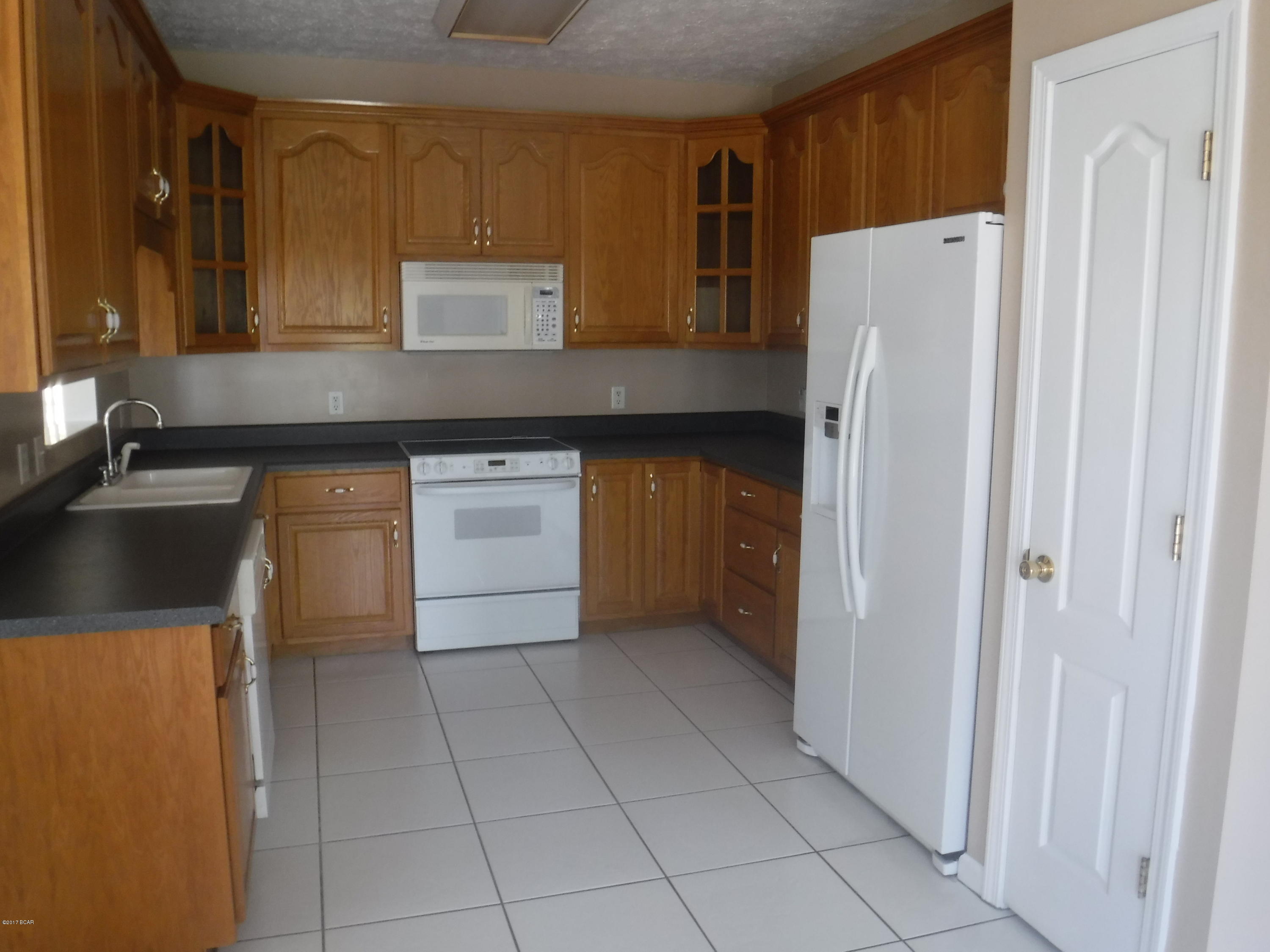 Baywood Shores Est Unit 4 - Residential Lease