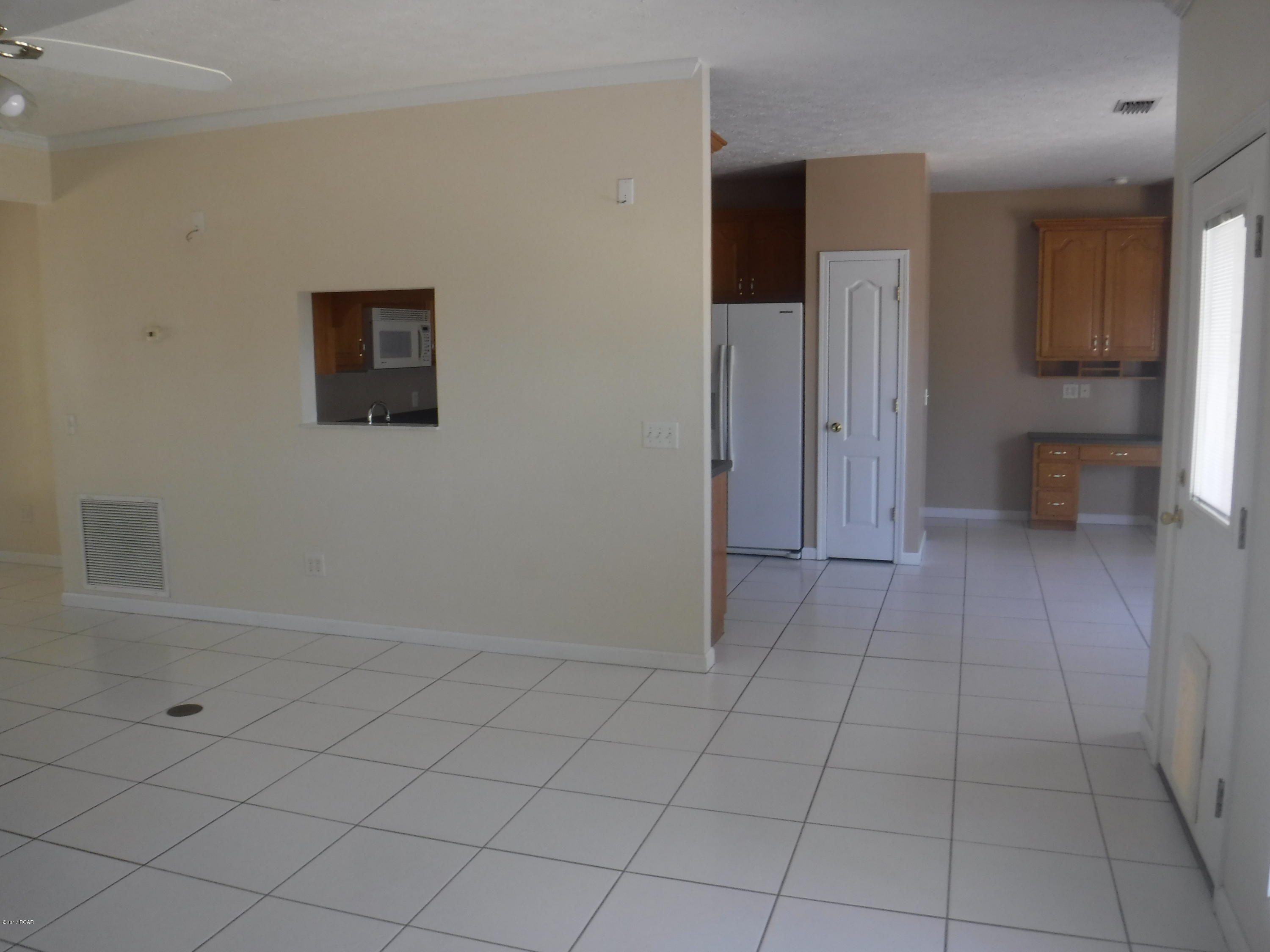 Baywood Shores Est Unit 4 - Residential Lease