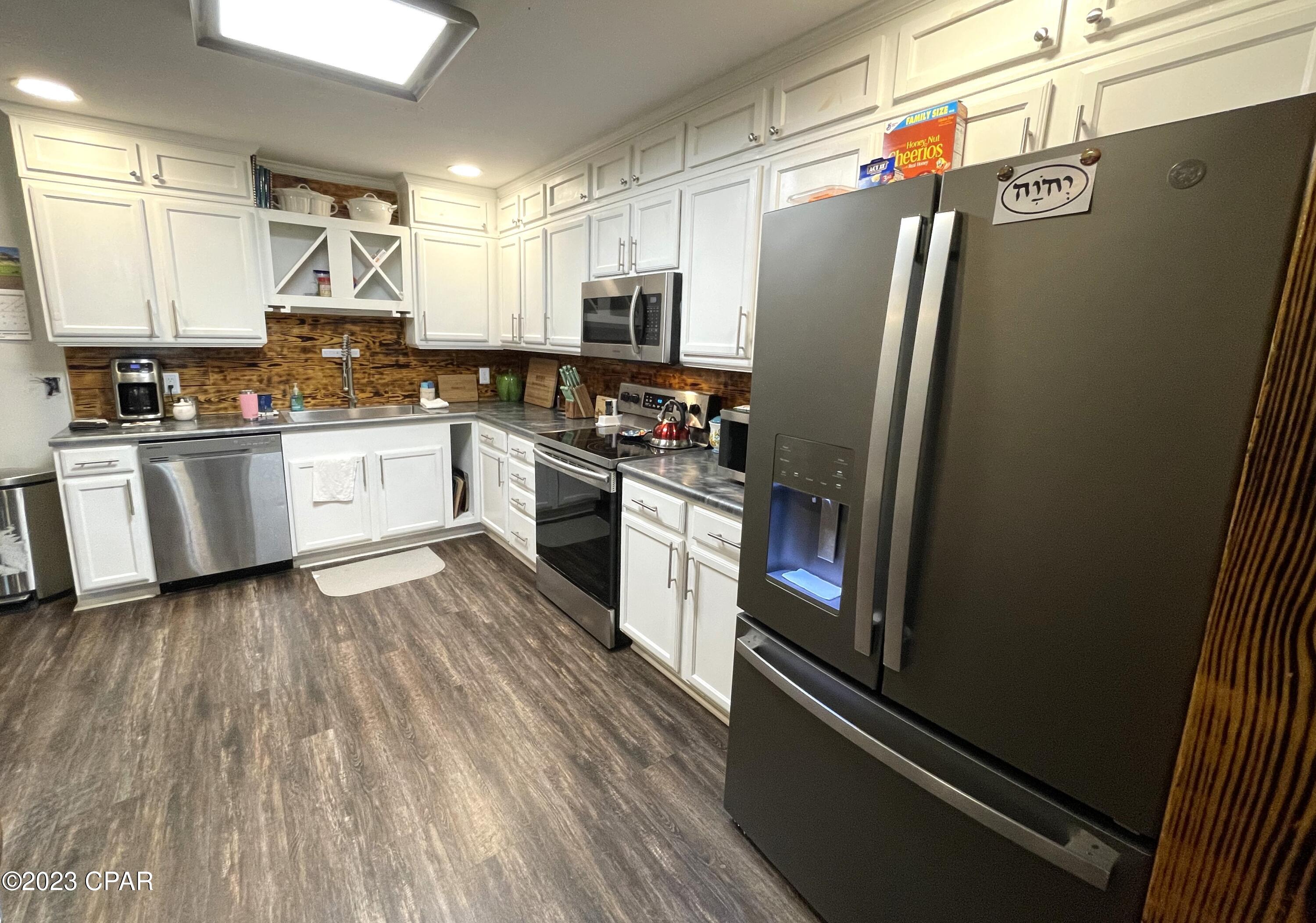 [No Recorded Subdiv] - Residential