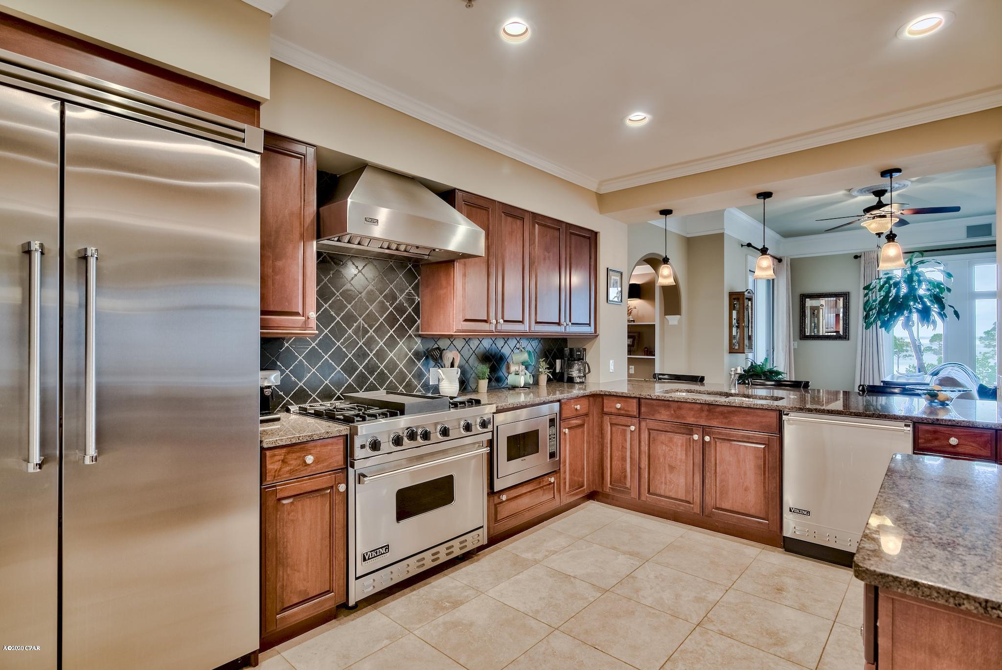 One Water Place At Kelly Plantation - Residential