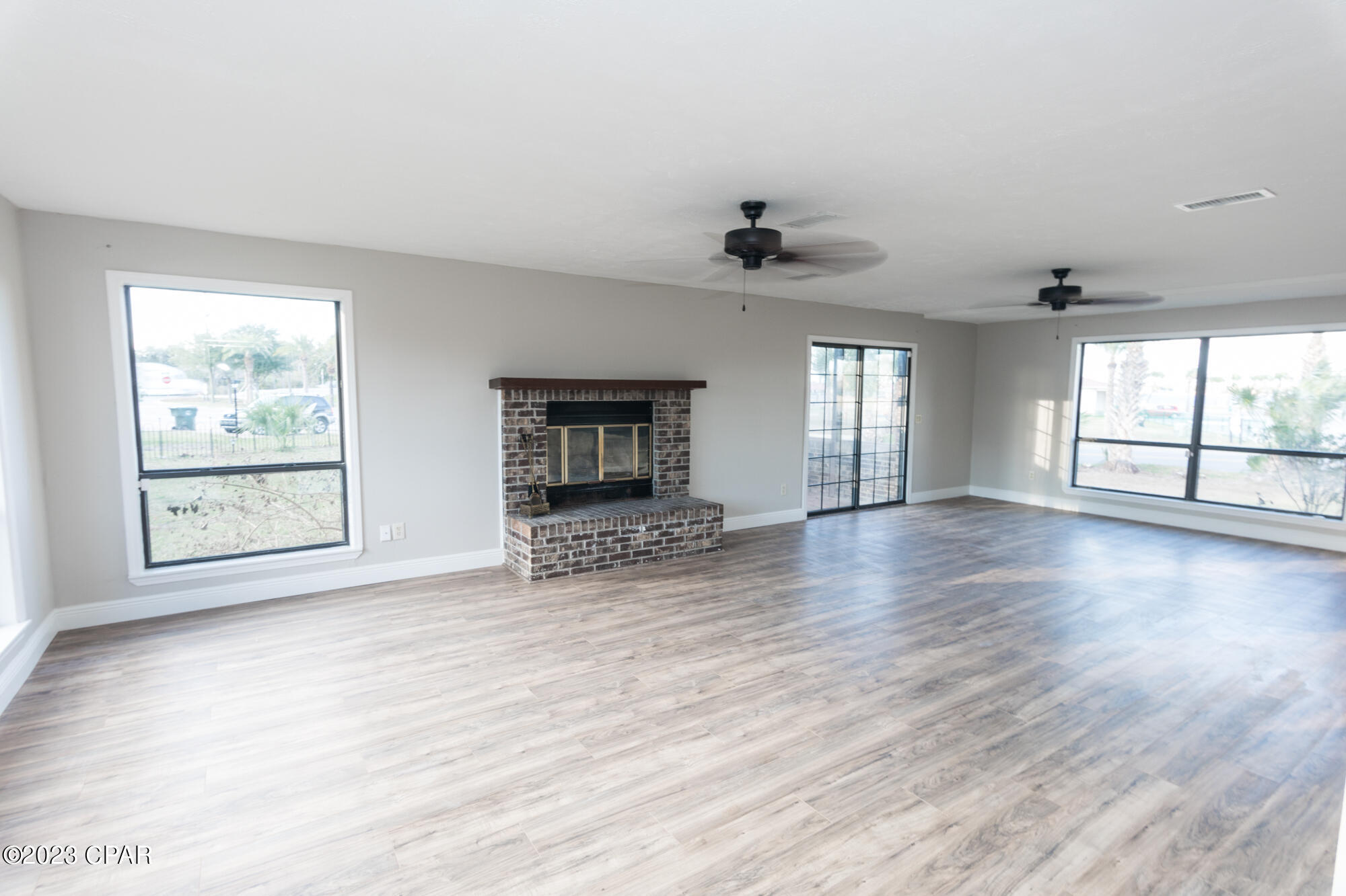 Bay Park Manor - Residential