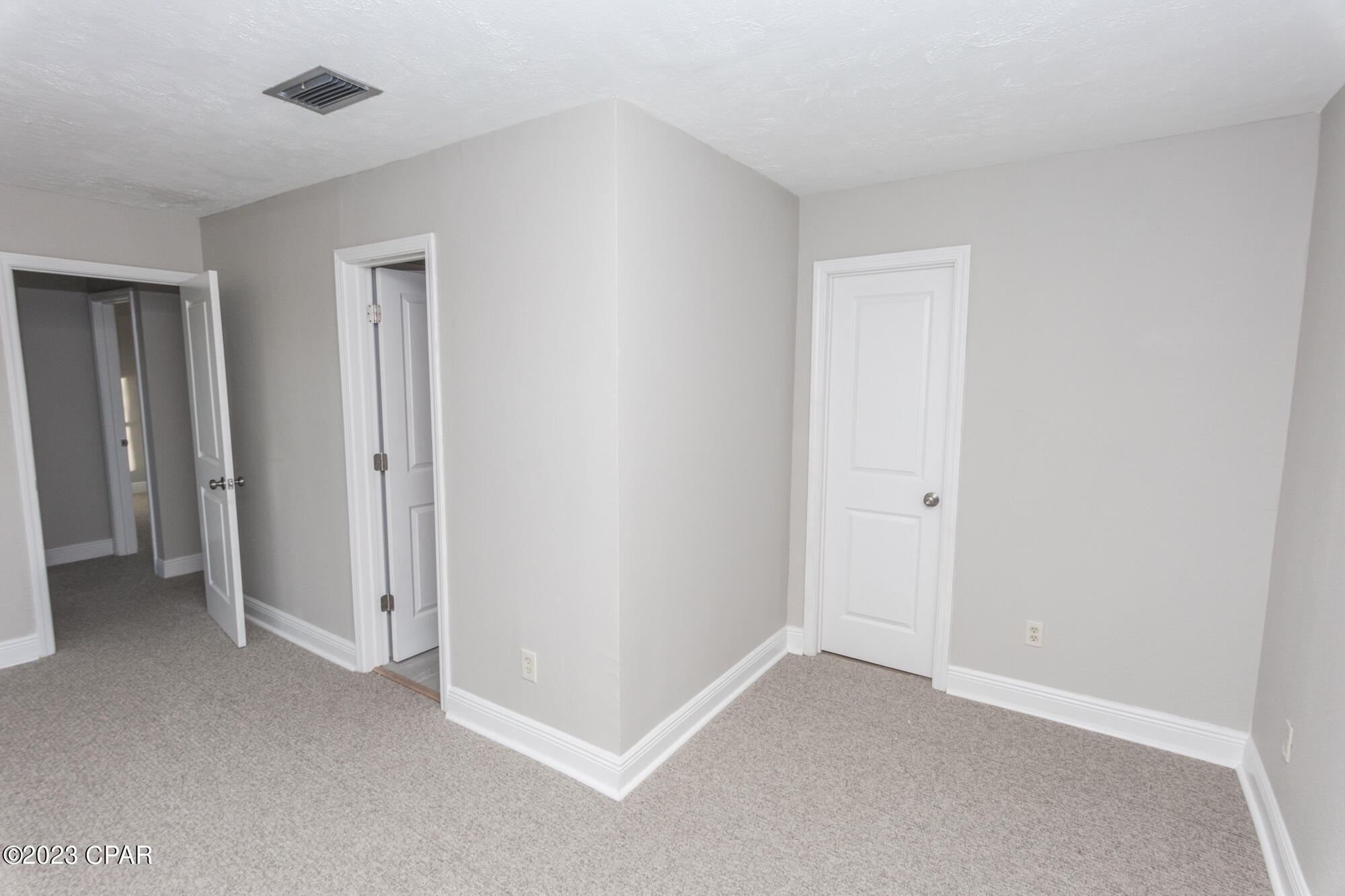 Bay Park Manor - Residential