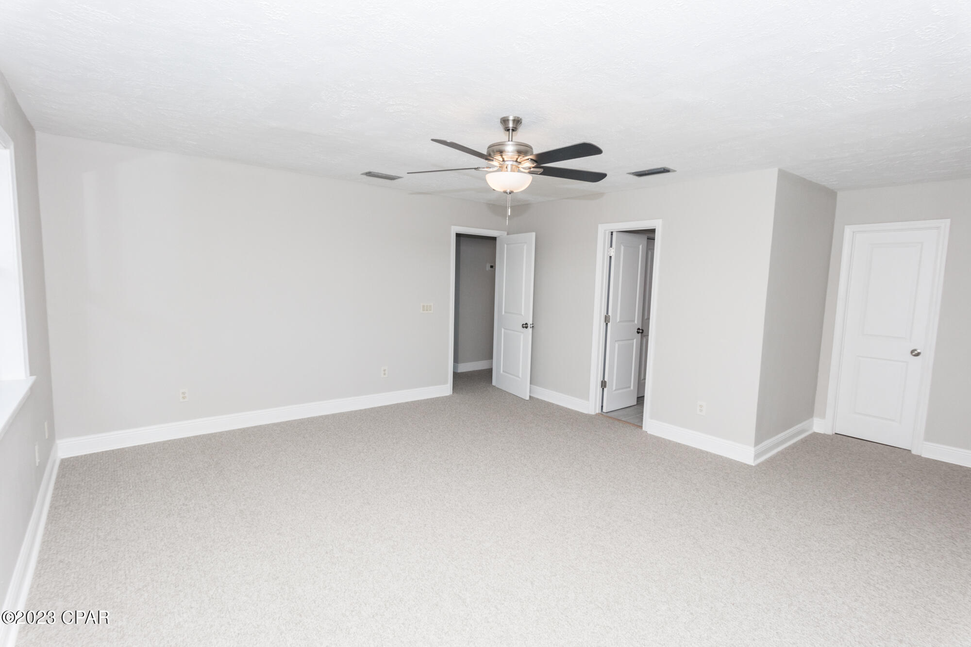 Bay Park Manor - Residential