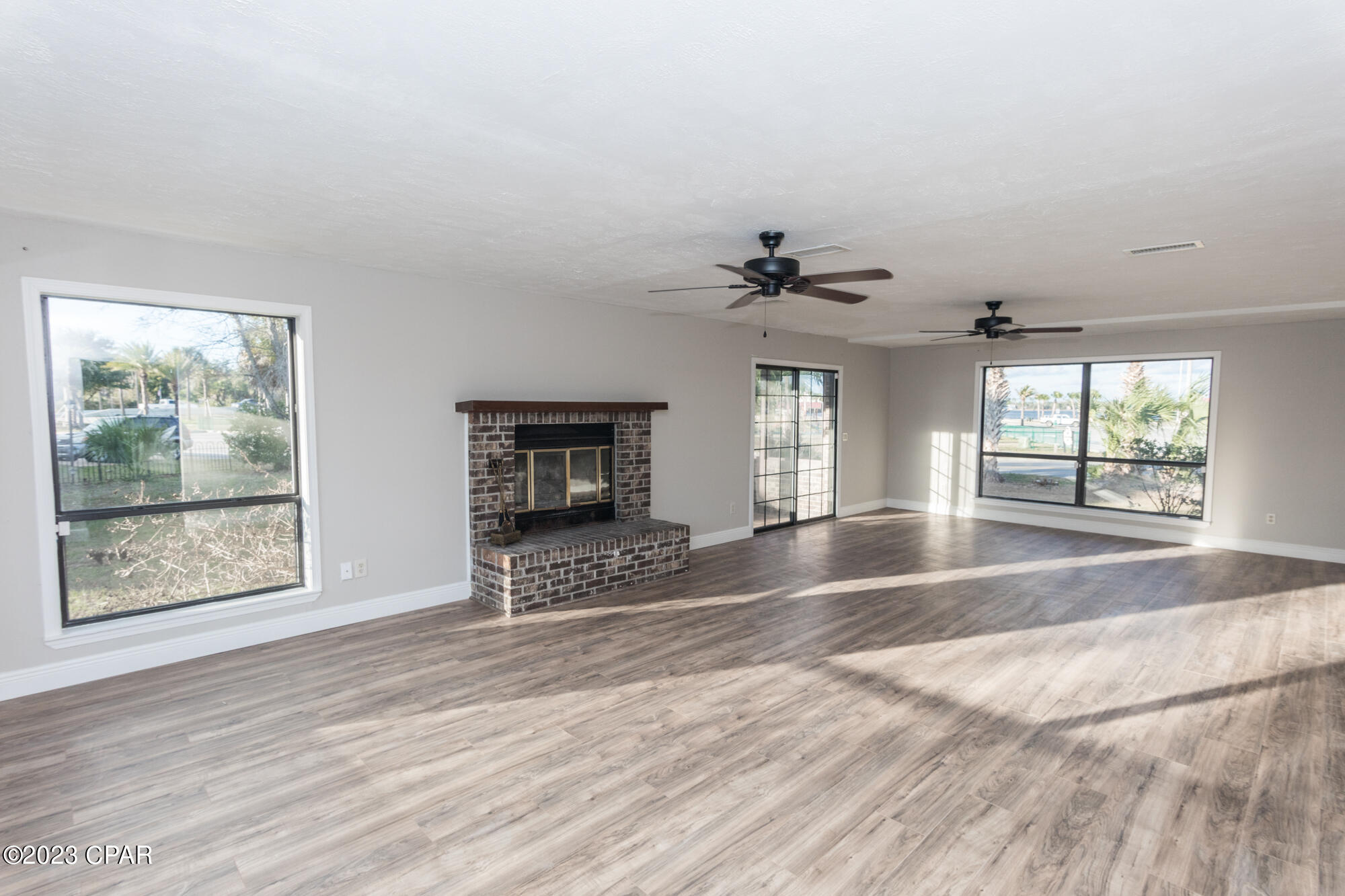 Bay Park Manor - Residential