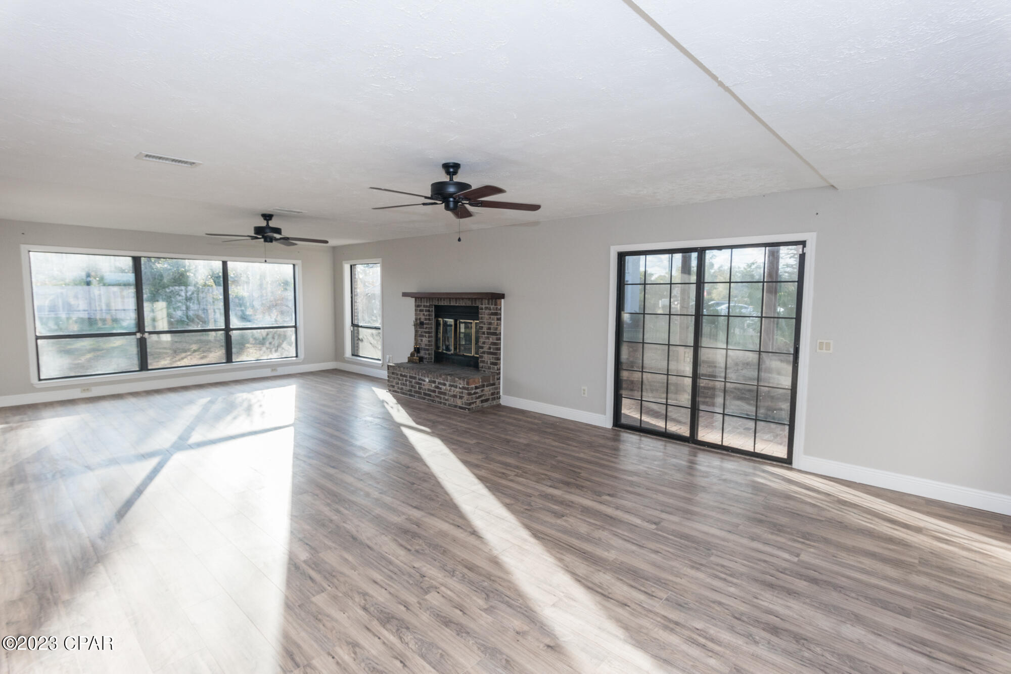 Bay Park Manor - Residential