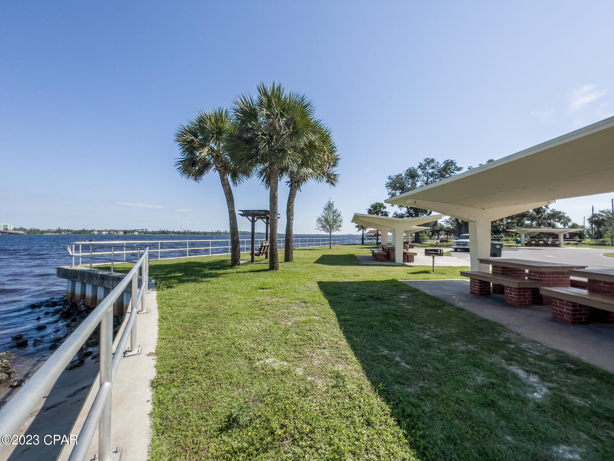 Bay Park Manor - Residential