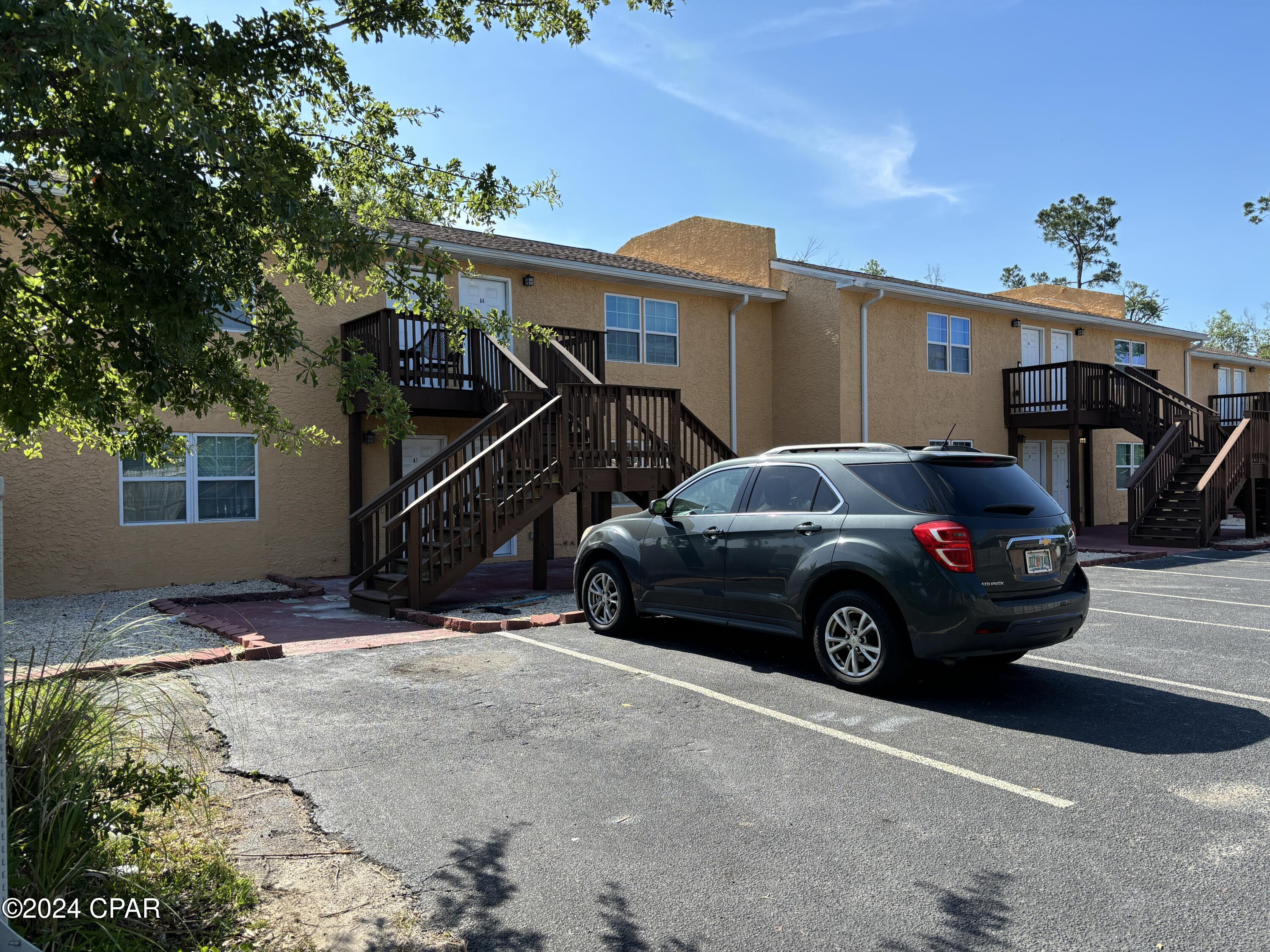 2bd, 2ba apartment. wood look tile throughout, stainless steel appliances. Great location off 23rd st. Shops, groceries, restaurants nearby.  W/D hook-up. Sorry no pets.