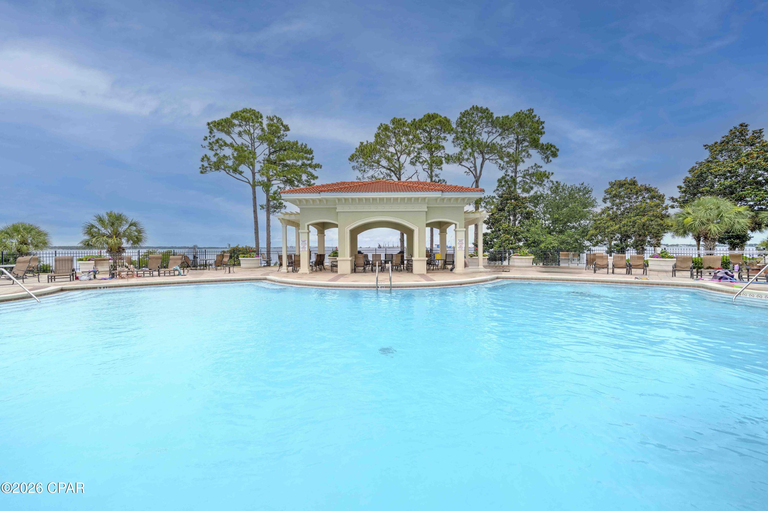 Magnolia Bay Club - Residential