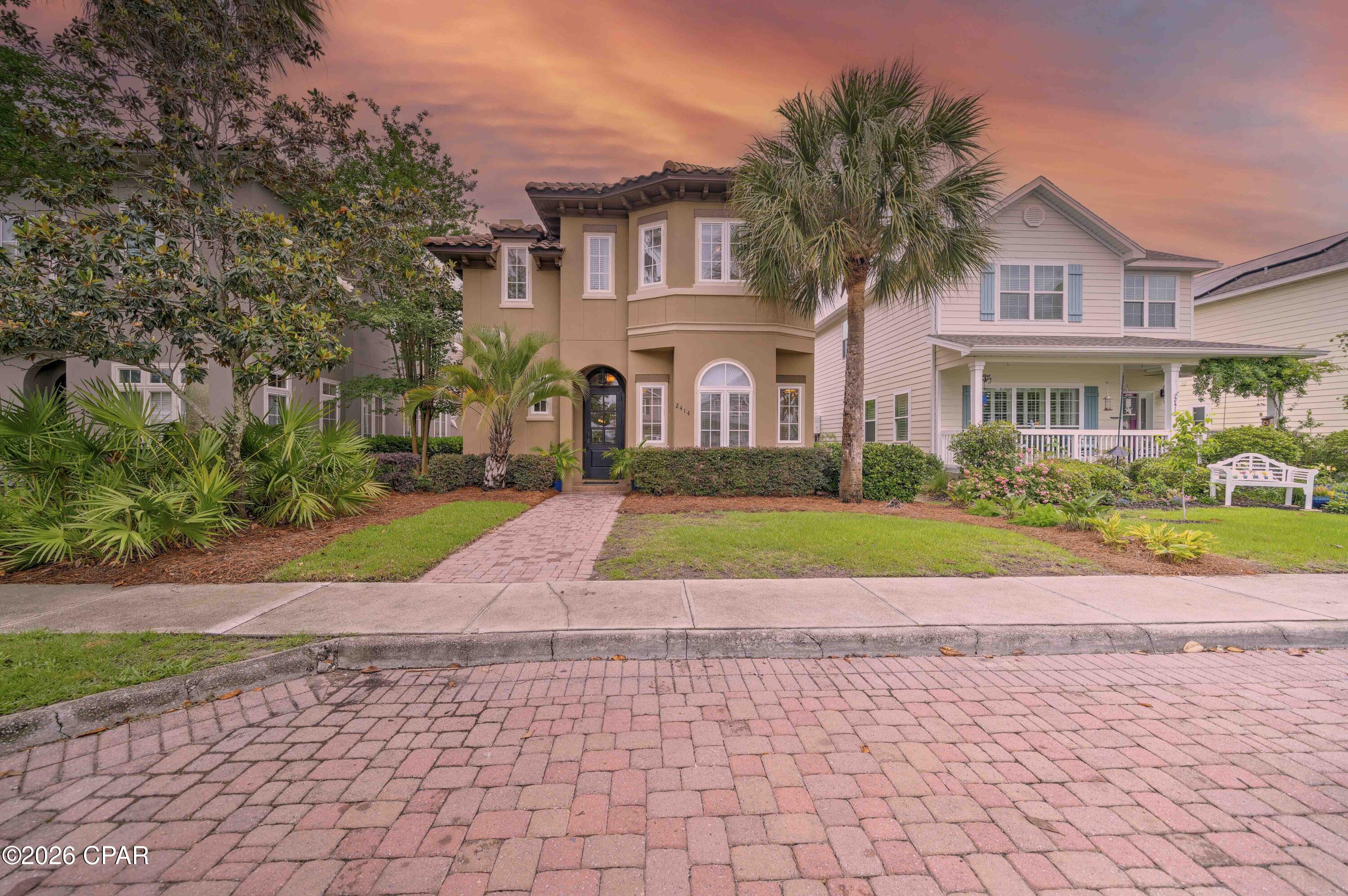Magnolia Bay Club - Residential