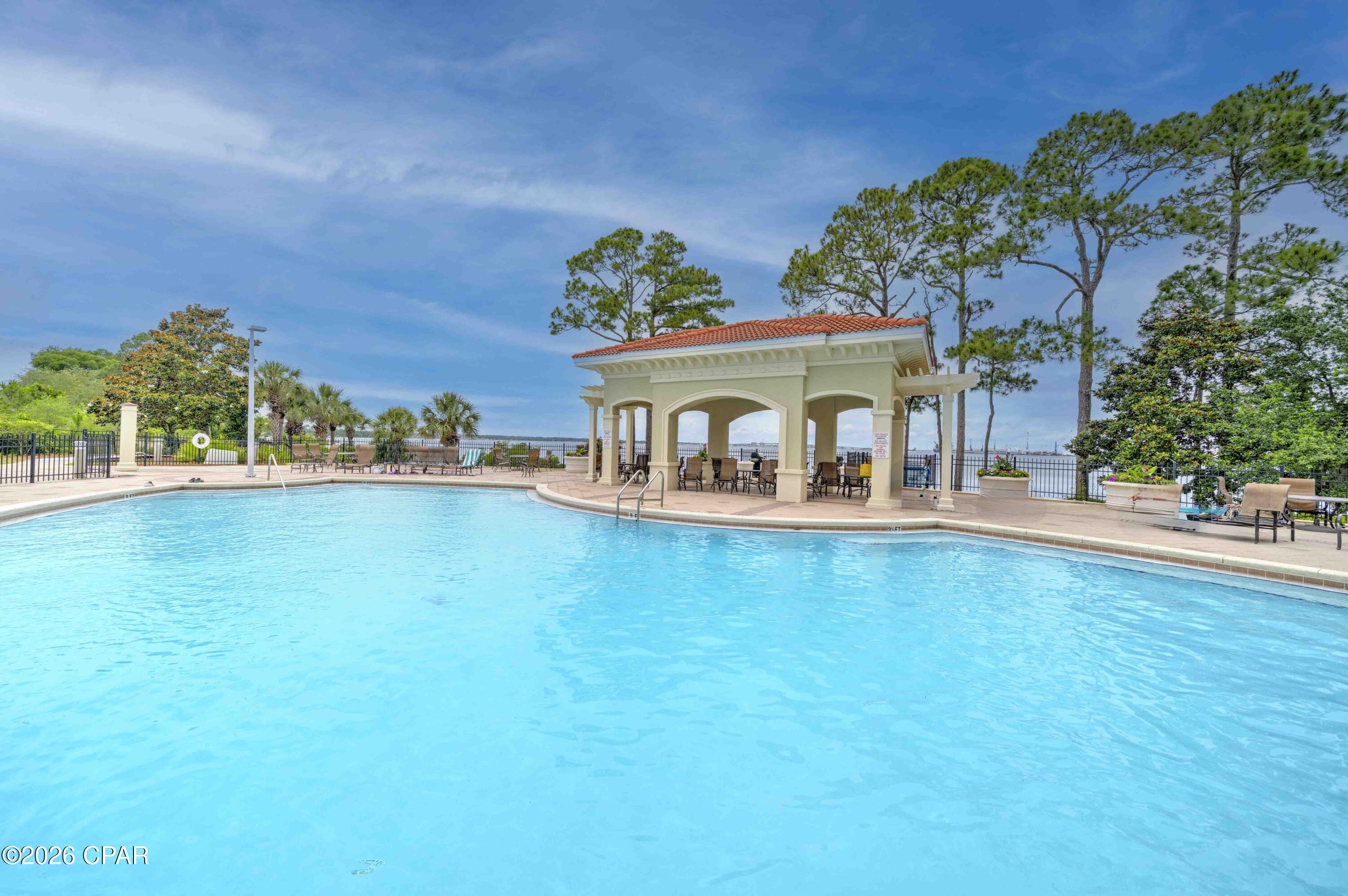Magnolia Bay Club - Residential