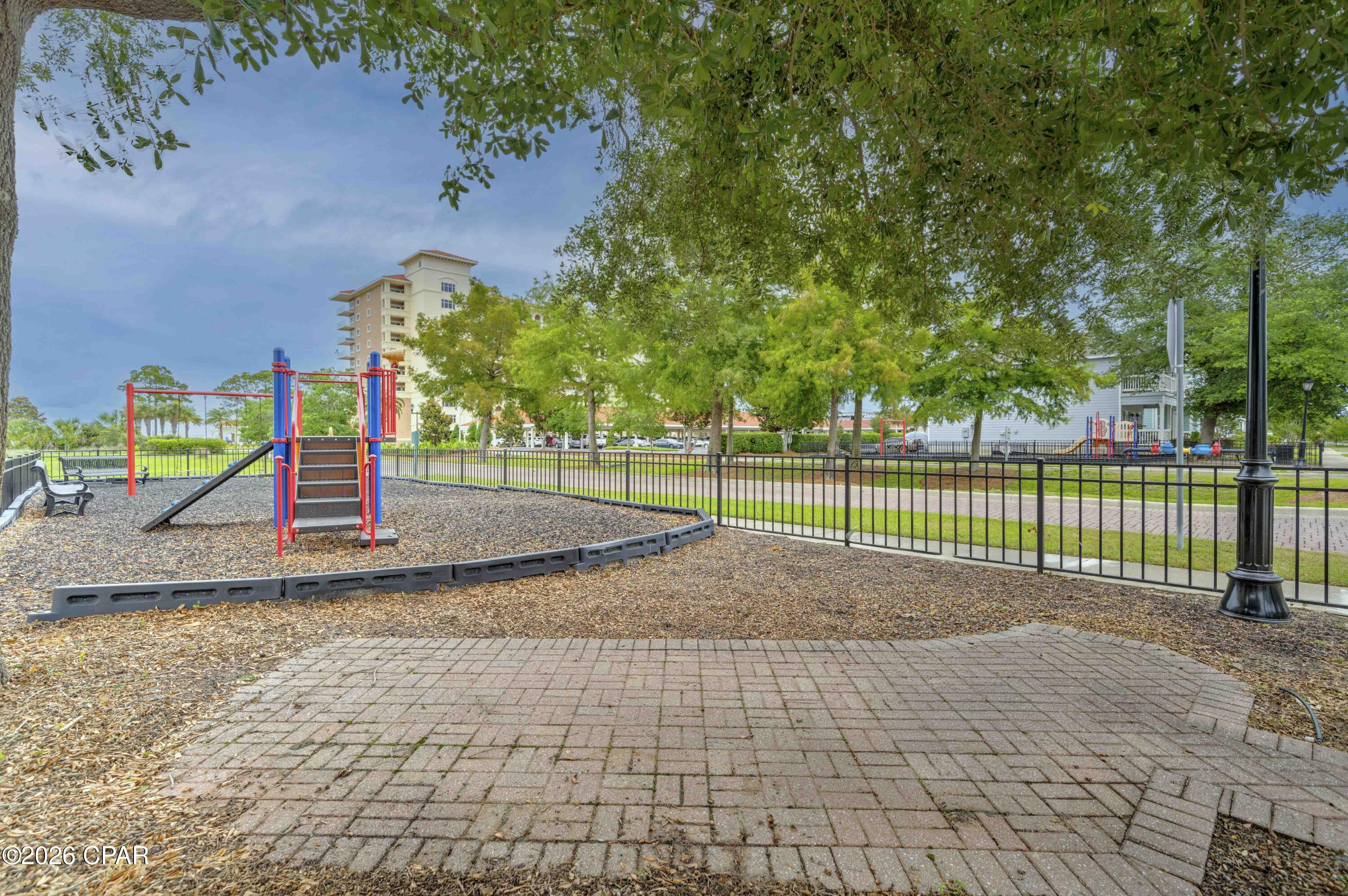 Magnolia Bay Club - Residential