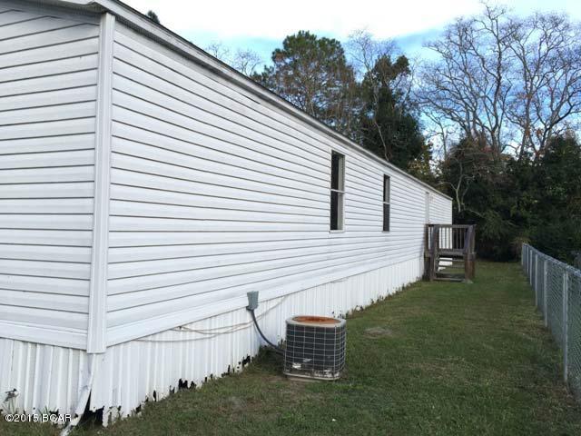 REO- Cute 3 Bed 2 Bath house with a fully fenced yard! Great starter home, don't miss out on the awesome opportunity! This property is considered Insurable with Escrow by a FHA Appraiser. Buyers may escrow funds for repairs after the close of escrow & the amount is added to the loan balance of the standard FHA Financing (203b). Please see attached Repair Escrow & PCR for details. Available to Owner Occupants for 15 days from list date.