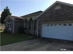 This Kirkland Manor home is on the lake. It has an open floor plan and nice touches such as a fireplace, crown molding, built in bookcases and high ceilings. The large eat in kitchen has a breakfast bar and stainless appliances. A beautiful pool and large patio in the backyard tops it all off! This is a great opportunity to get into a great neighborhood at an affordable price.