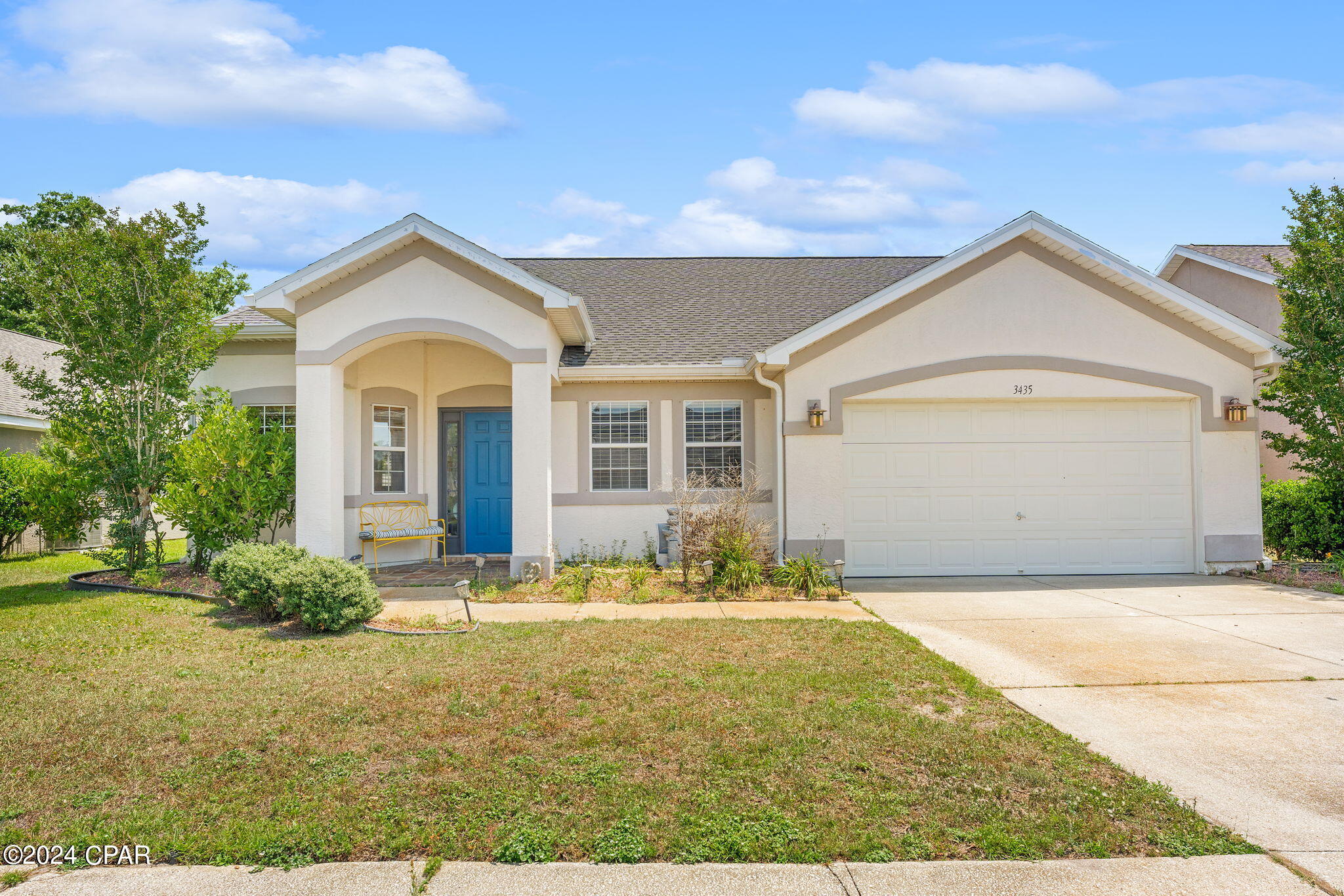 Three bedrooms, two bath home in the Hammocks for rent. Large, fenced backyard, Screened porch, community pool. The home features crown molding, Corian countertops, and closet-built ins. The Hammocks provides a swimming pool for the hot summers.