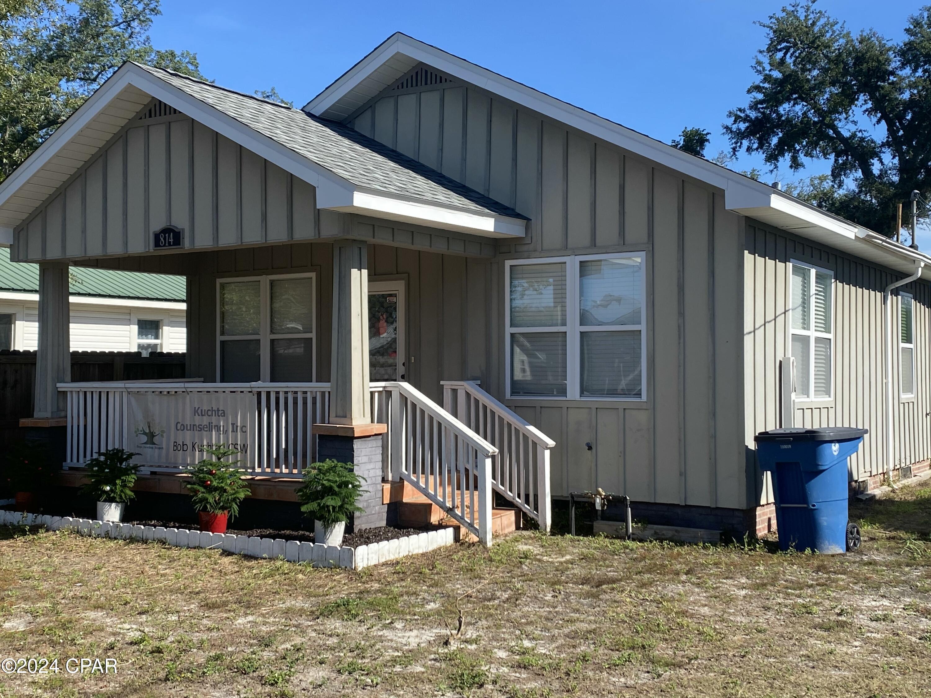PRICE REDUCED To SELL!!! Charming conversion to commercial use, with an Effective Year Date of 2020, this office is perfect for your client's small business. Features a full kitchen, large lot for additional parking and other uses behind, and access from paved alleyway between Grace and Harrison.