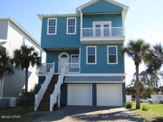 Harbour Cove Village - 4 bedroom, 3 bath, 3 story home with bayview. Located in a gated community 2nd floor features living/dining combo, kitchen, full bath, 1 bedroom, and laundry room. 3rd floor features large master suite with balcony, 2 bedrooms (1 with balcony), master bathroom features separate tub and shower, double vanities and large walk in closet. Kitchen is open with stainless steel appliances. Balcony off living room. First floor features large double garage with area for game room. Owner's closet in garage. 2 AC units, 2 water heaters. Washer/dryer & exterior sink are ''AS IS''											

Fenced back yard with play set. Play set is ''AS IS''. Sprinker system in non operational. **Pets negotiable $250 deposit/$25 pet rent​​‌​​​​‌​‌​​​​‌​​‌​​​​‌‌ monthly/$50