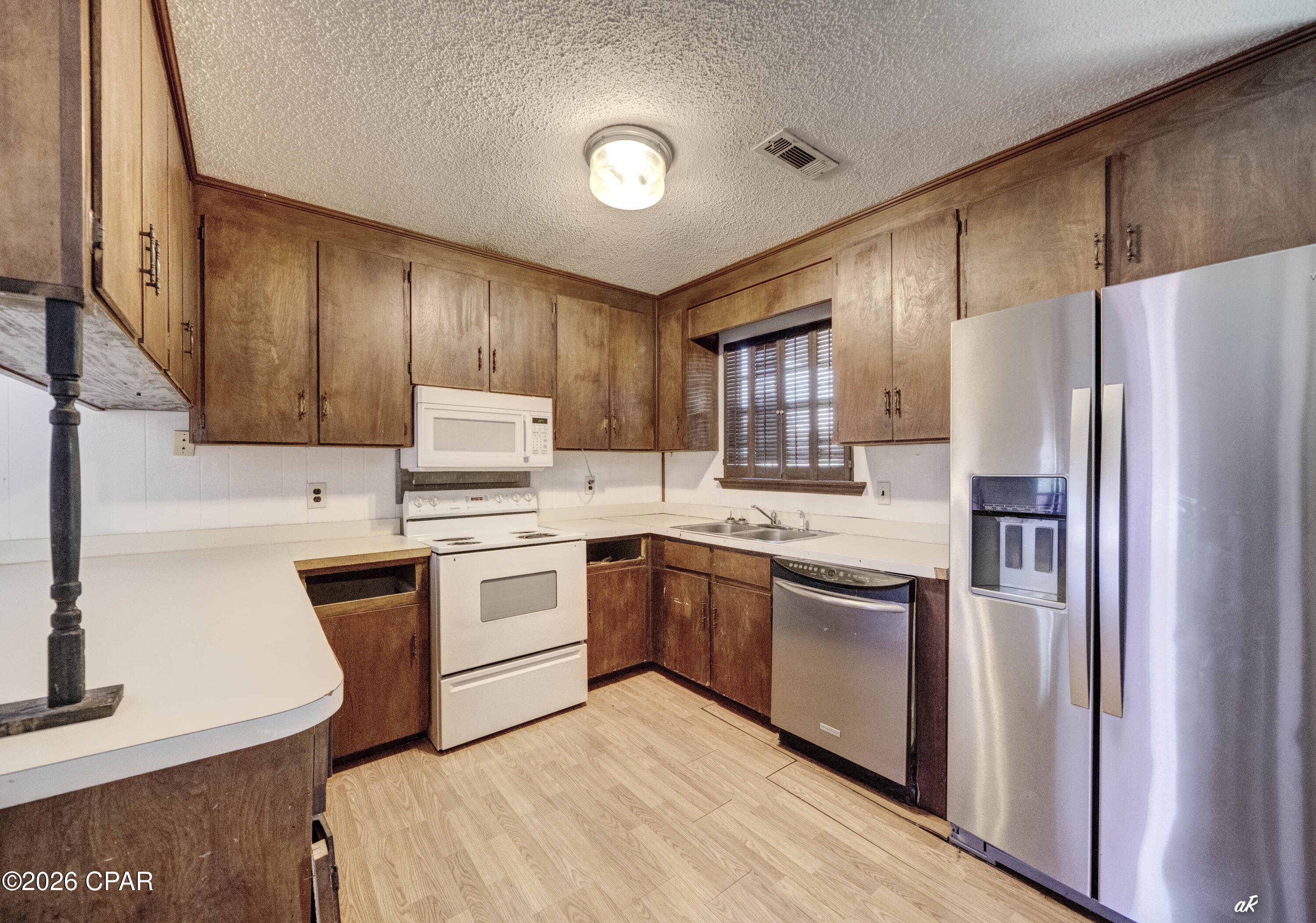 Bayside Park Unit 1 - Residential Lease