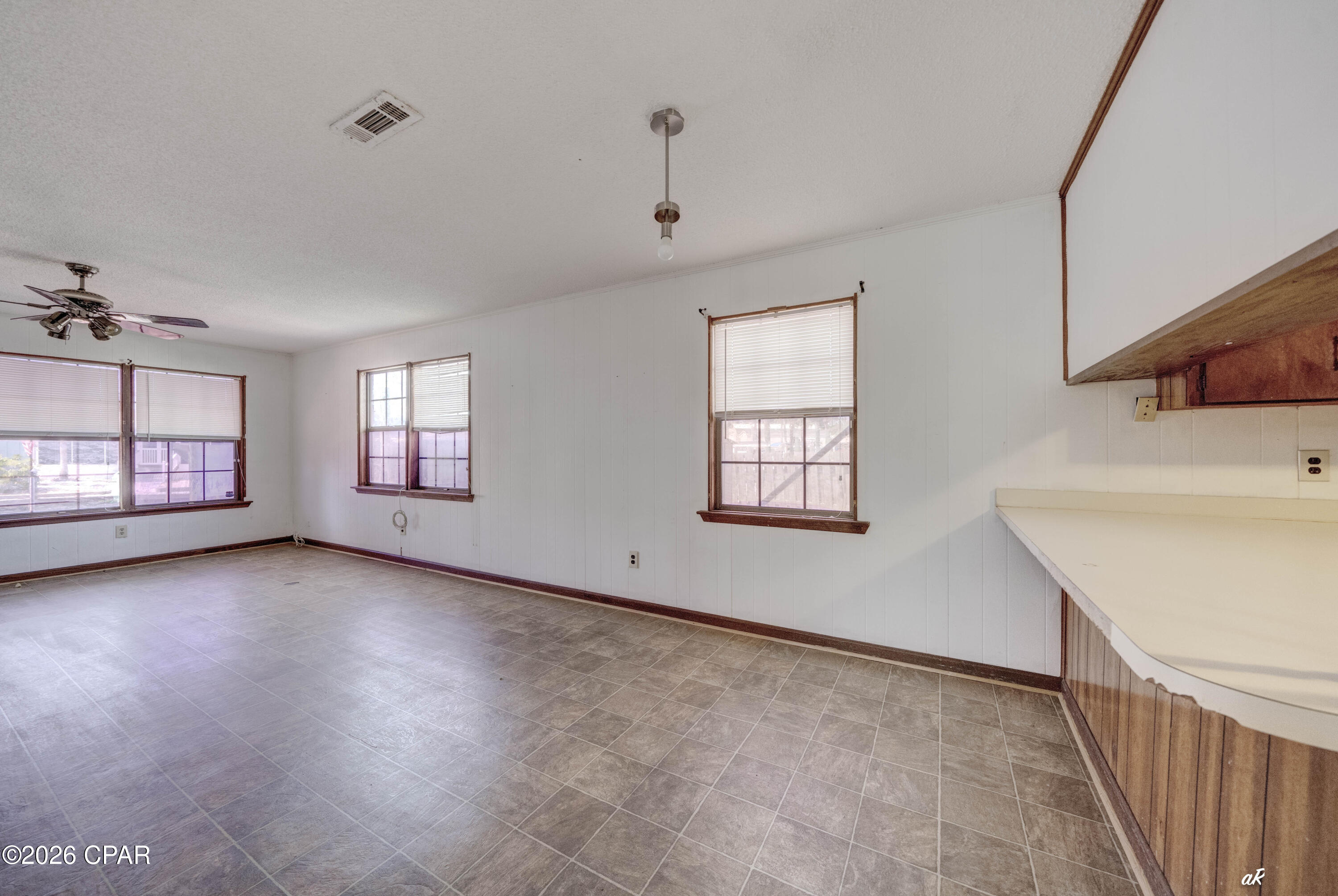 Bayside Park Unit 1 - Residential Lease
