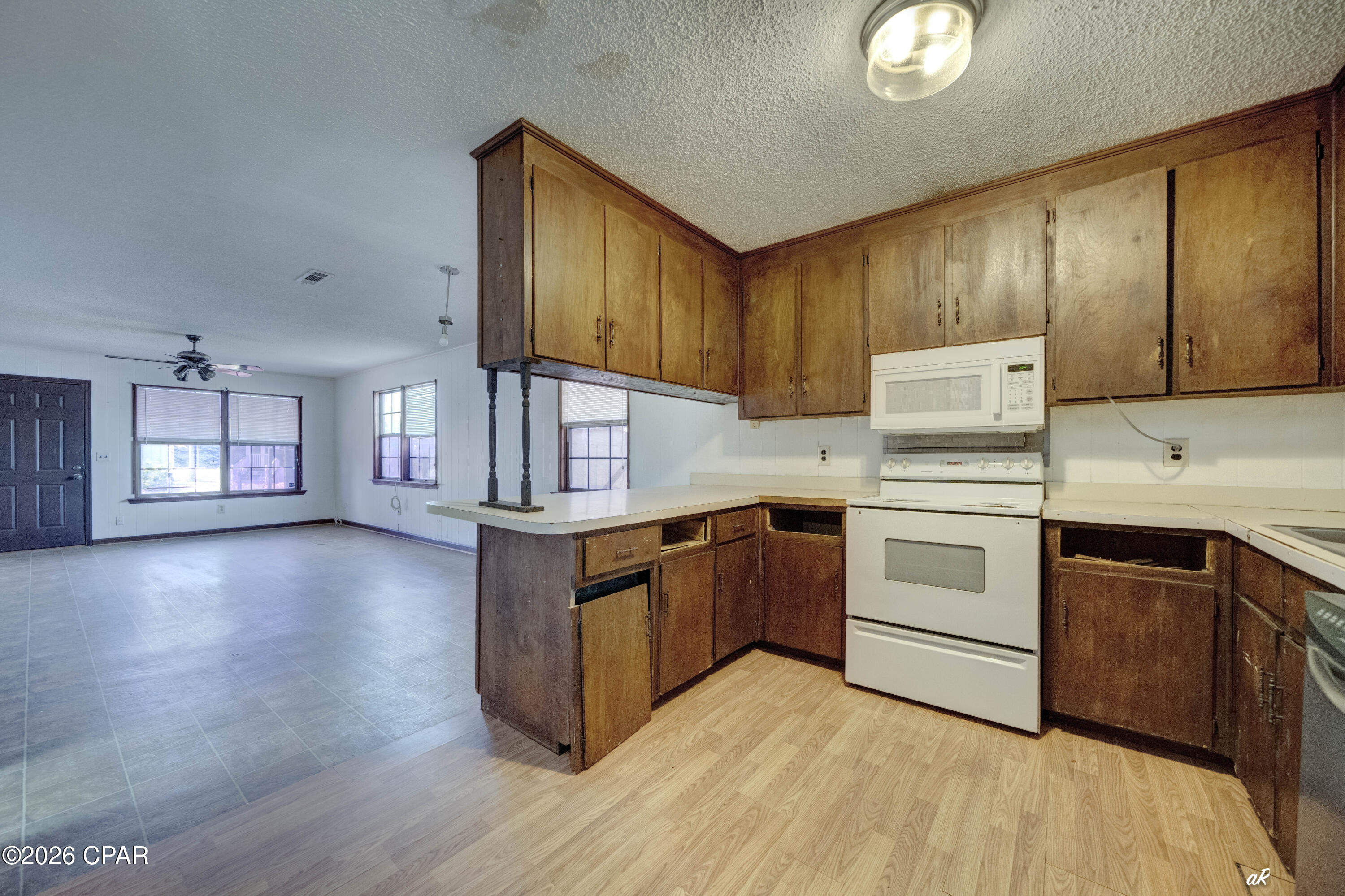 Bayside Park Unit 1 - Residential Lease