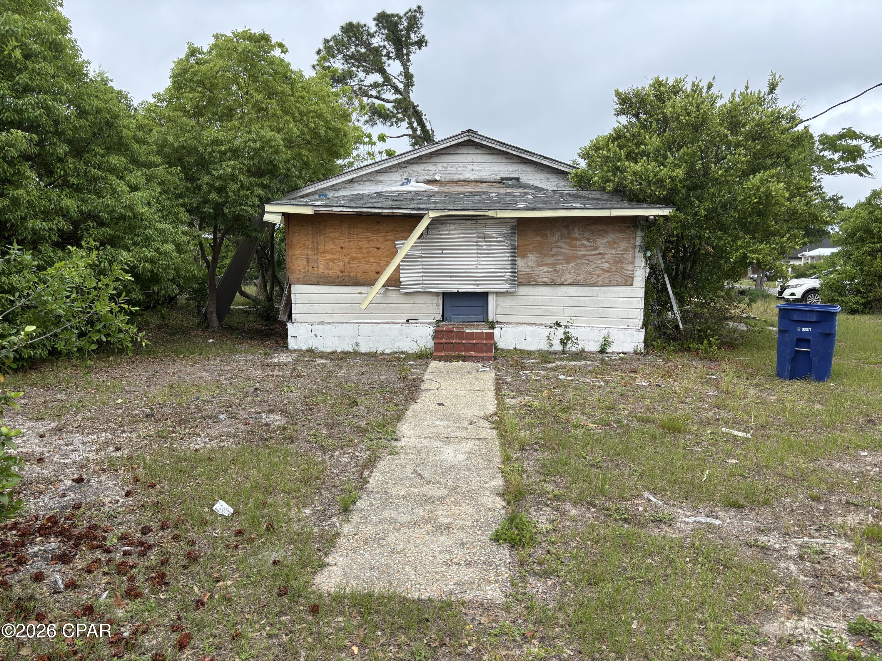 ***INVESTOR/CONTRACTOR SPECIAL!!!*** This 3 bedroom. 1 bathroom fixer upper corner home is in a GREAT location! Brand new windows throughout the home. Minutes from everything Panama City has to offer and no more than a 10 minute drive to Panama City Beach. Priced to sell taking into account it needs complete renovation. All information is approximate and should be verified by buyers if important