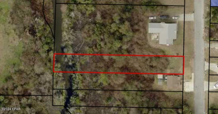 Explore the potential of this excellent building lot situated off N Harris Ave. With a dimension of 40ft x 300ft and 40ft frontage on Harris Ave, this expansive property spans 0.275 of an acre, offering ample space for your building aspirations. Adding to its charm, the property abuts a creek running behind, providing a serene backdrop.

This lot is ideal for residential single-family use, presenting an opportunity to create your dream home. With its generous size and proximity to nature, this property holds promise for constructing a fantastic residence. Don't miss the opportunity to explore the potential of this well-located and spacious building lot!