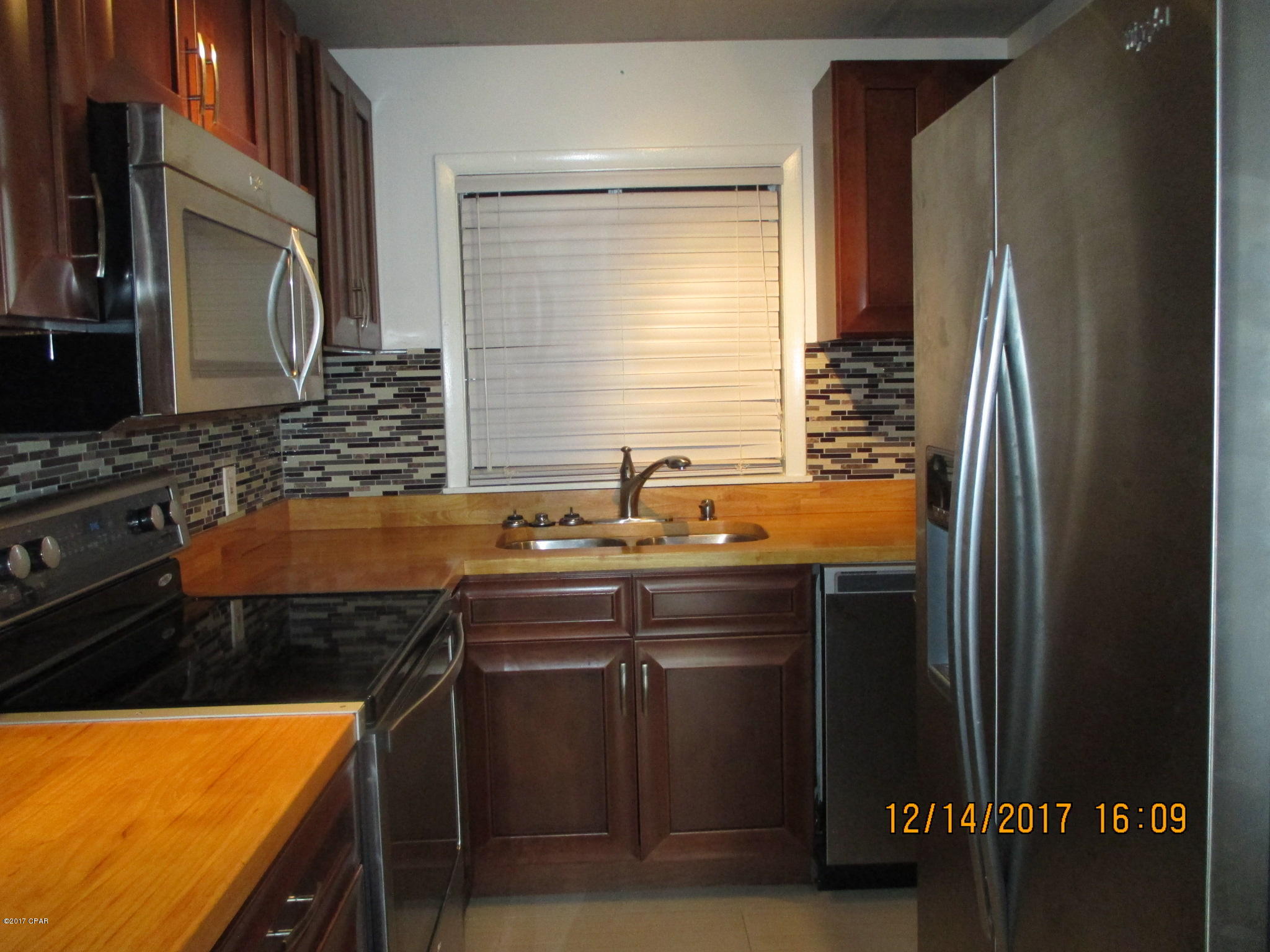 Bay Club Condo Ph 1 - Residential Lease
