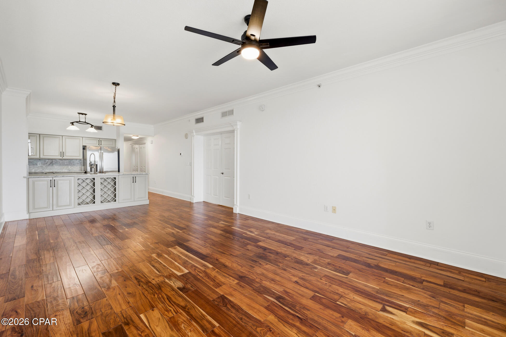 Magnolia Bay Club - Residential