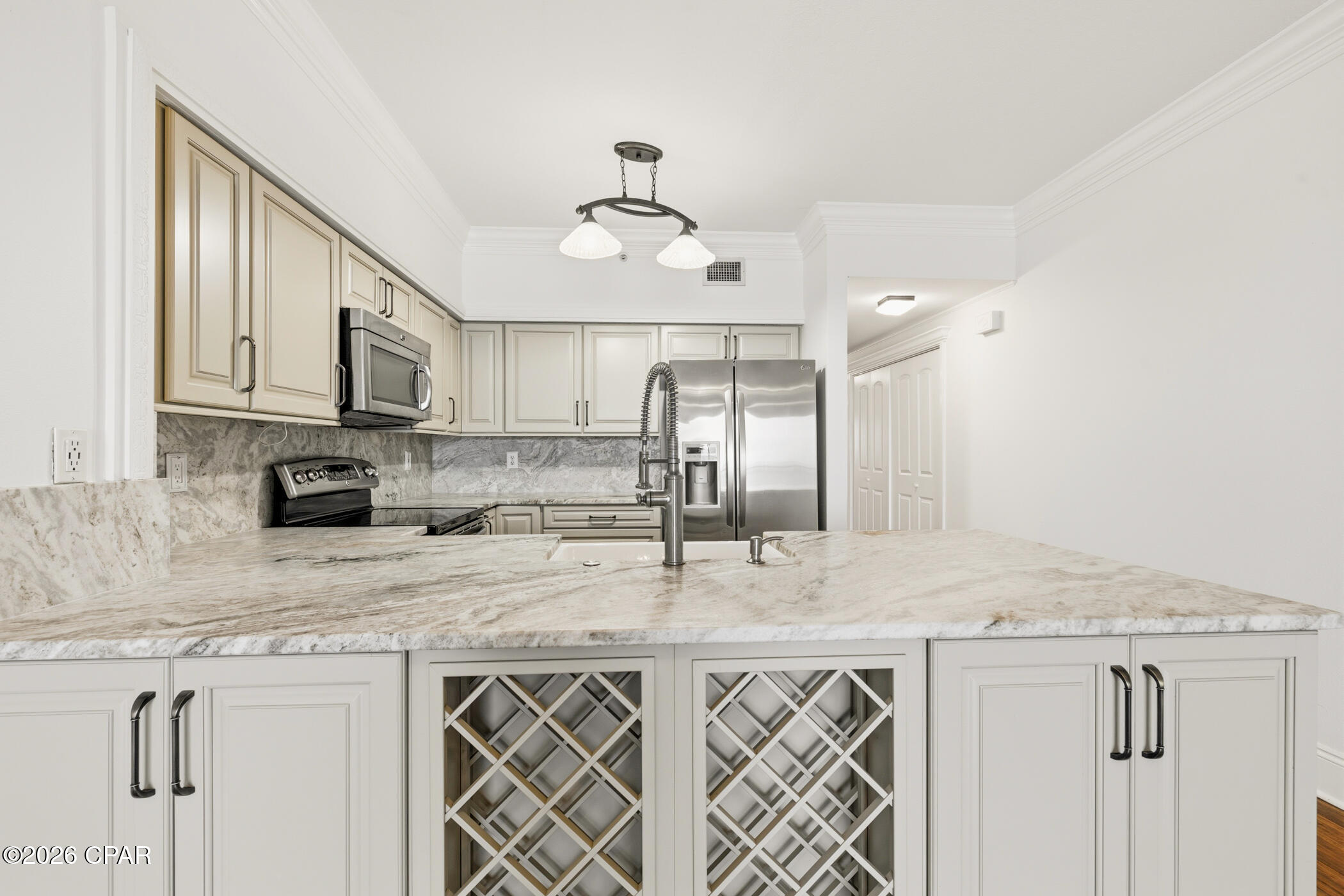 Magnolia Bay Club - Residential